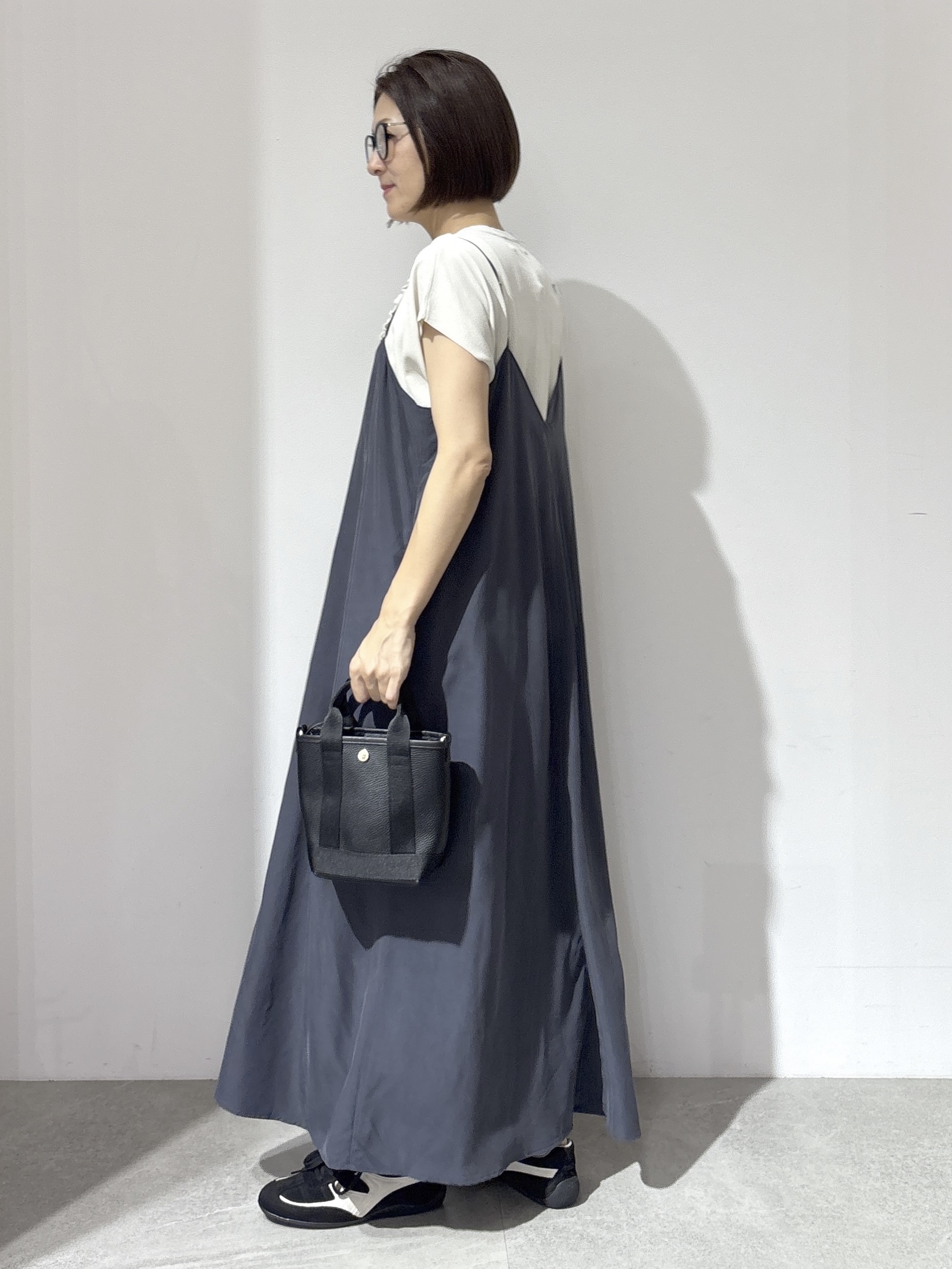 NAKAさんの「OPAQUE.CLIP｜【接触冷感／UV】フリルフレンチスリーブニット《洗濯機OK》」を使ったコーディネート
