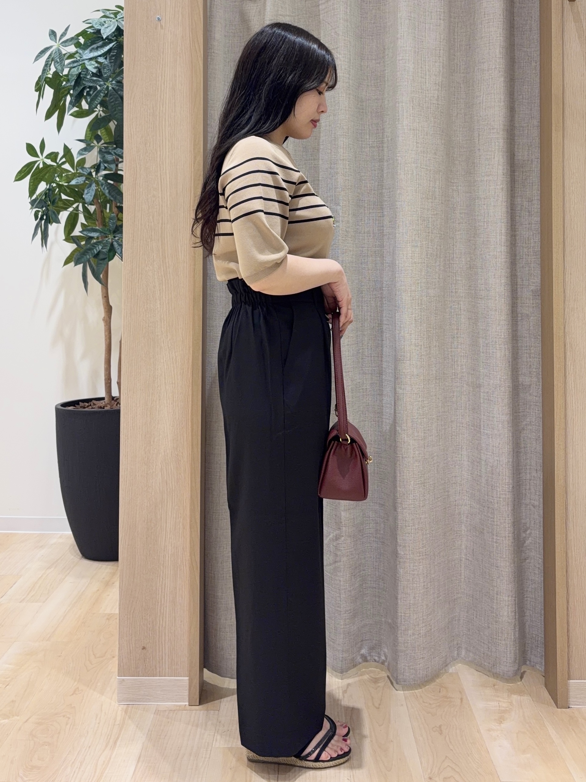 minamiさんの「grove｜【選べる着丈/UVカット/接触冷感etc】センタープレス取れにくいワイドパンツ」を使ったコーディネート
