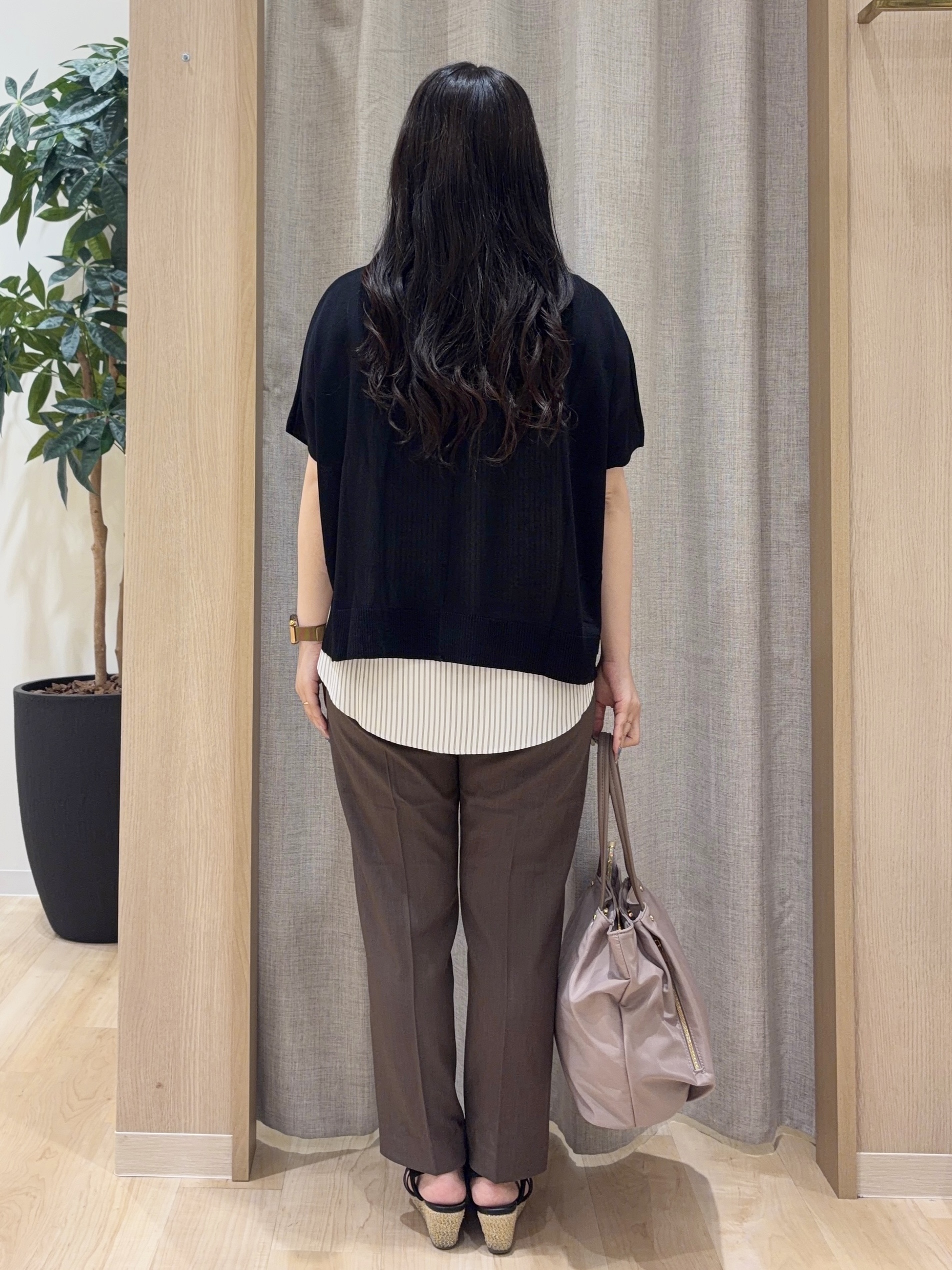 minamiさんの「grove｜【体系カバー◎】ニット&times;インナーシャツタンクSET」を使ったコーディネート