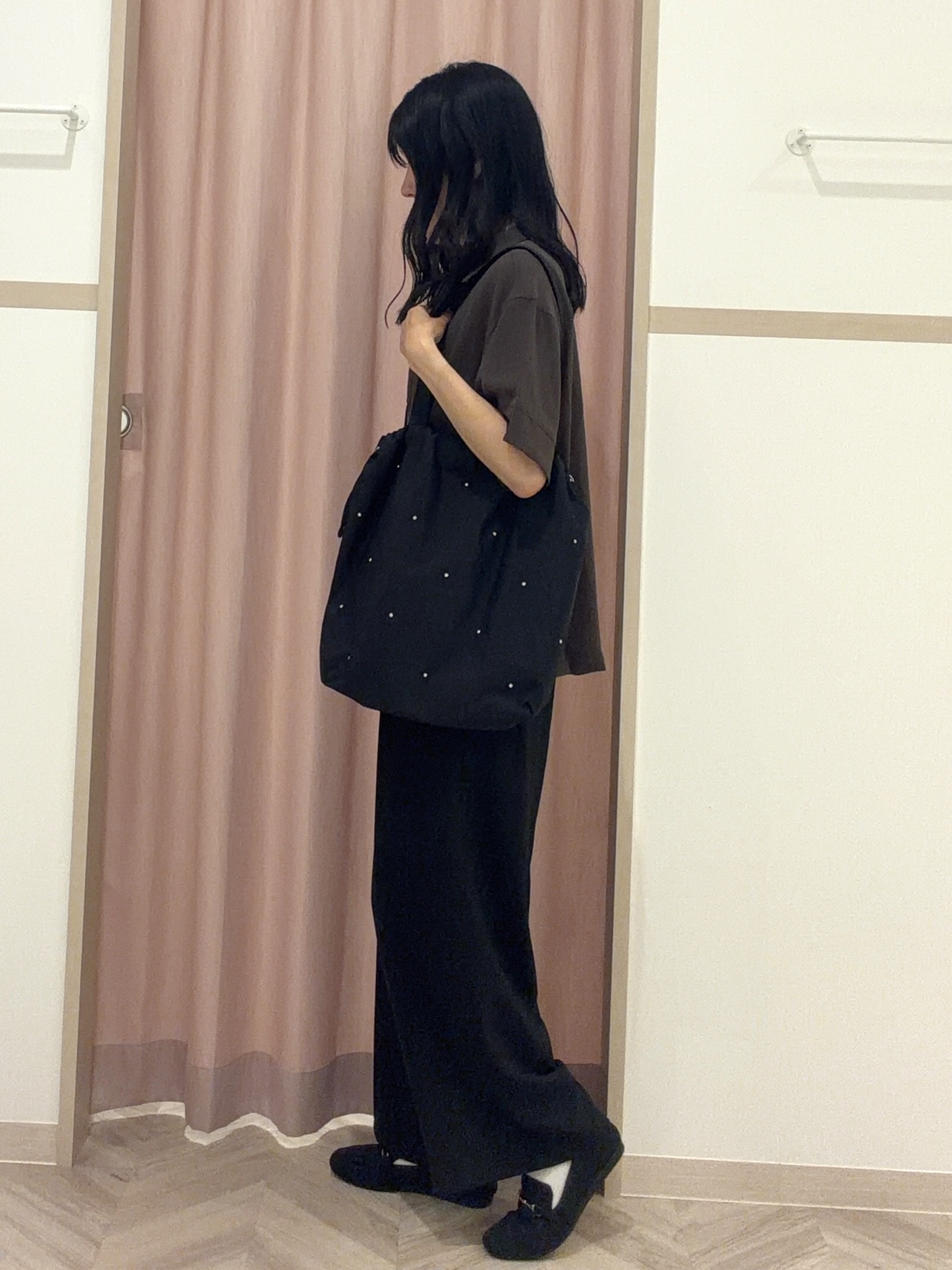 大西直穂さんの「SHOO･LA･RUE｜【通気性〇/ひんやり/S-LL】洗濯後しわになりにくい とろみストライプシャツ」を使ったコーディネート