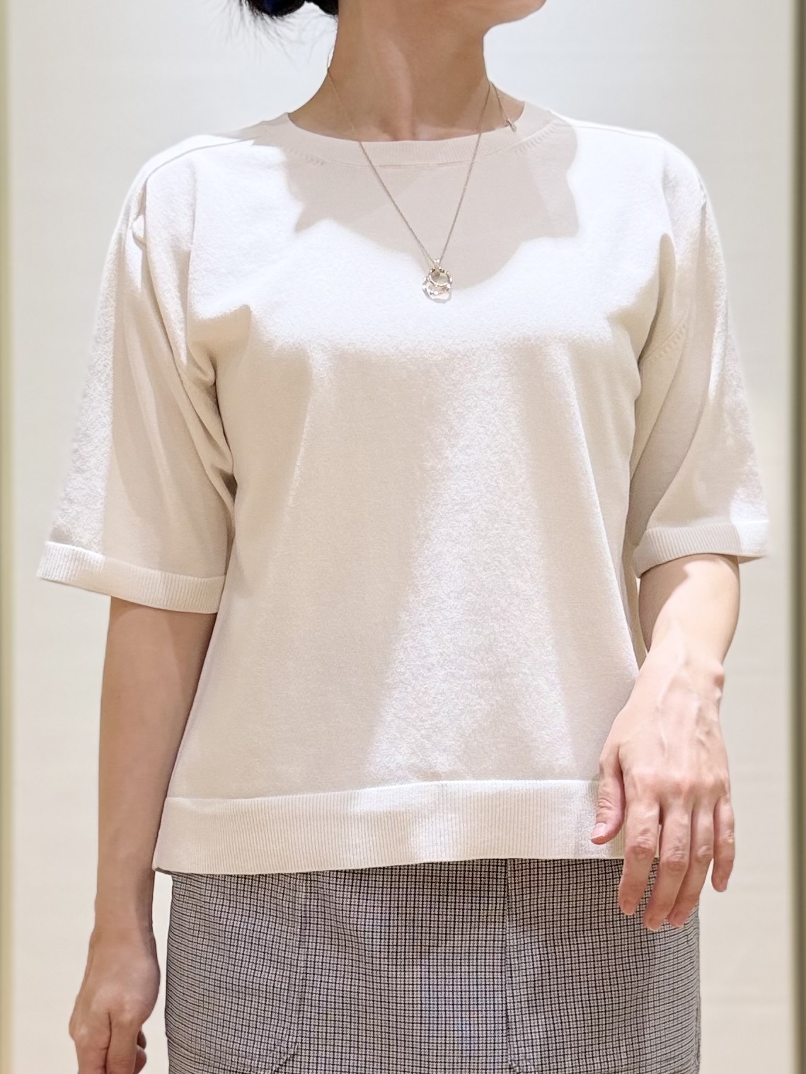 あんりさんの「grove｜【ひんやり・UVカット・洗濯機◎】Tシャツ感覚で着られるコットン混ニット」を使ったコーディネート