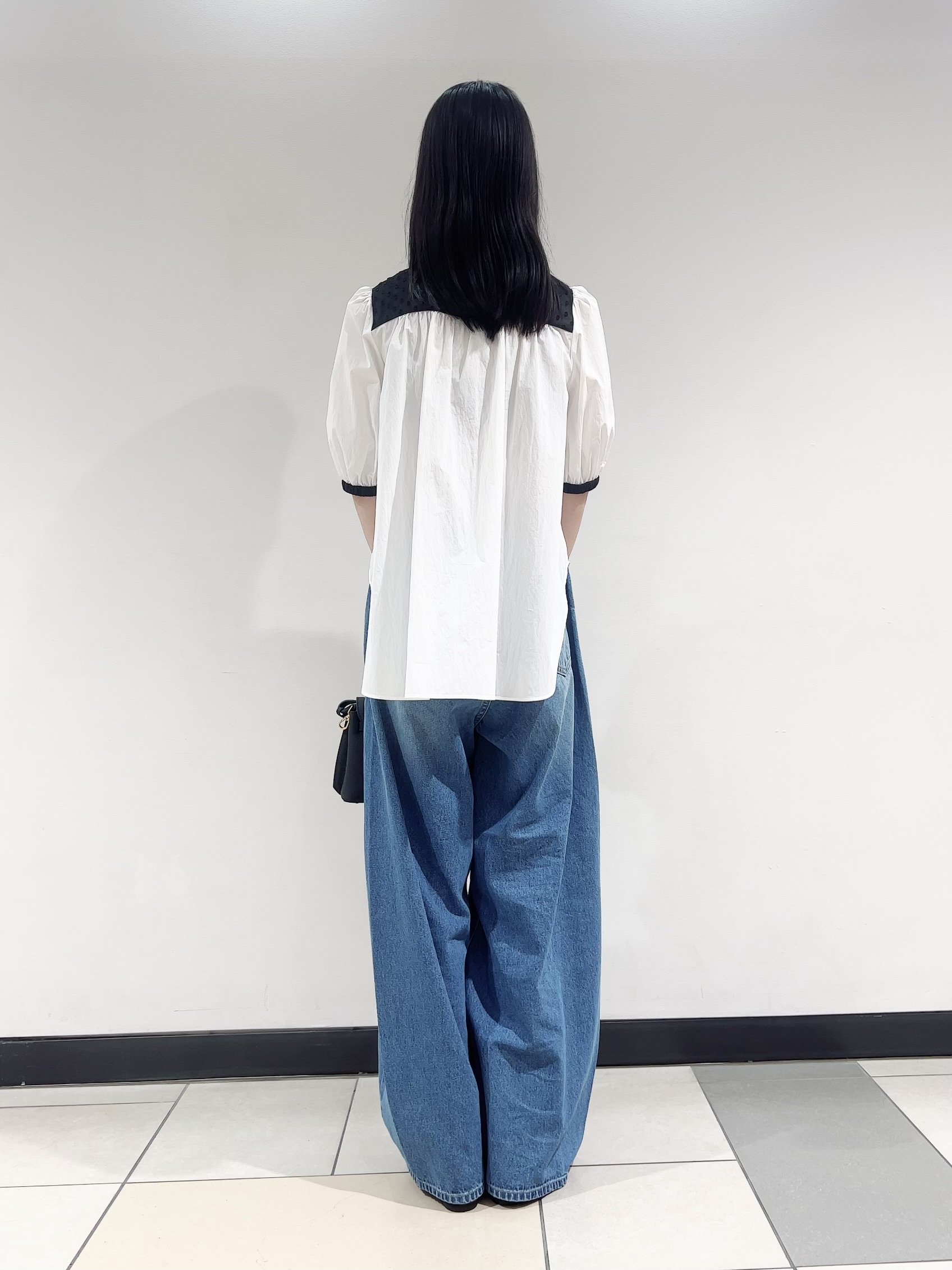 ミナミさんの「DRESSTERIOR｜【着映え】パフスリーブ ブザムブラウス」を使ったコーディネート