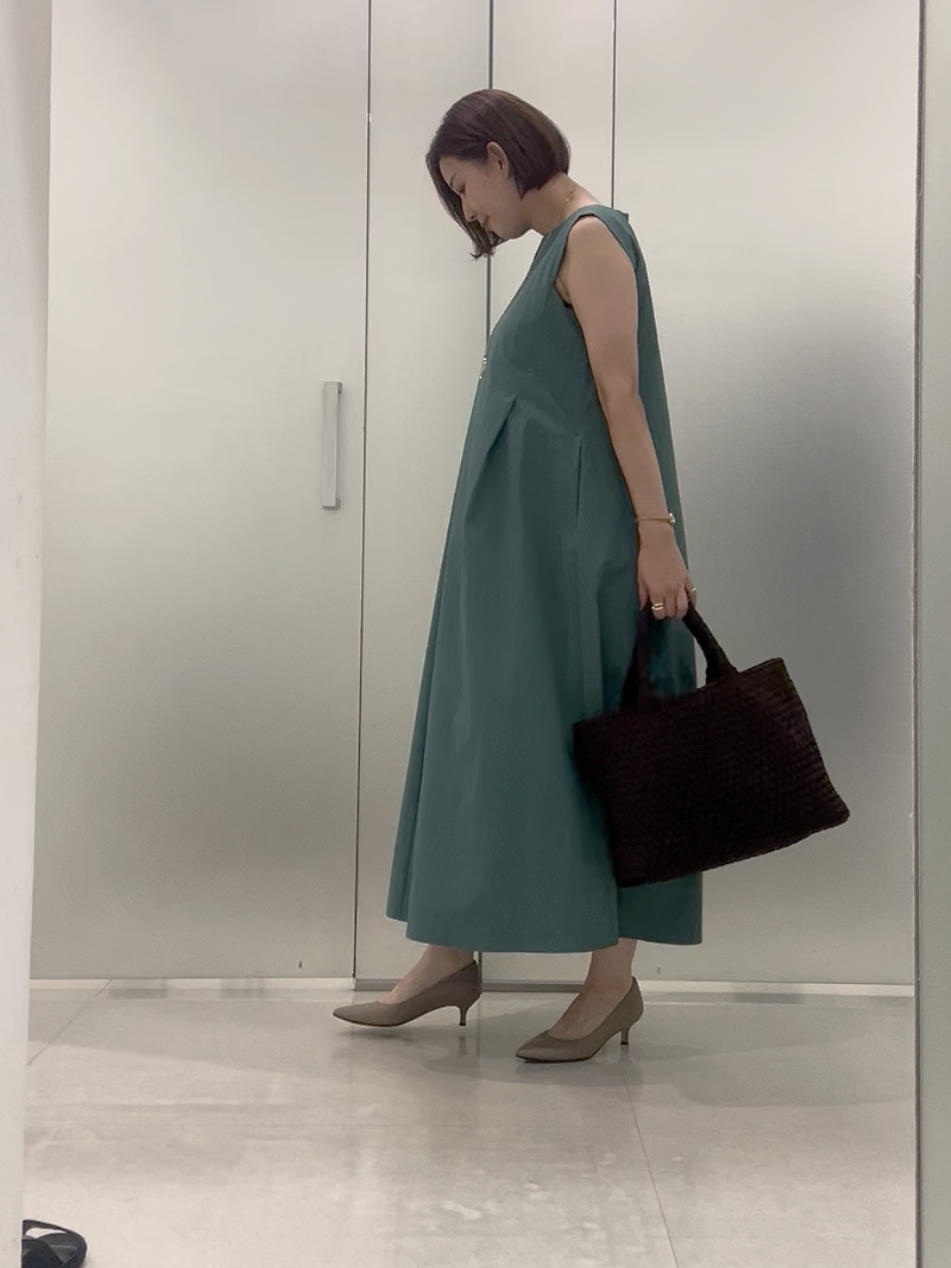 まどかさんの「UNTITLED｜【接触冷感/UVカット/吸水速乾】Aラインロングワンピース」を使ったコーディネート