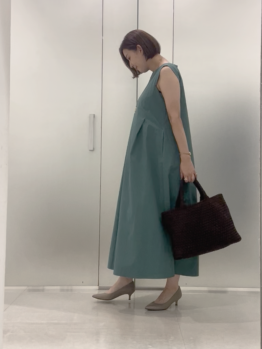 まどかさんの「UNTITLED｜【接触冷感/UVカット/吸水速乾】Aラインロングワンピース」を使ったコーディネート