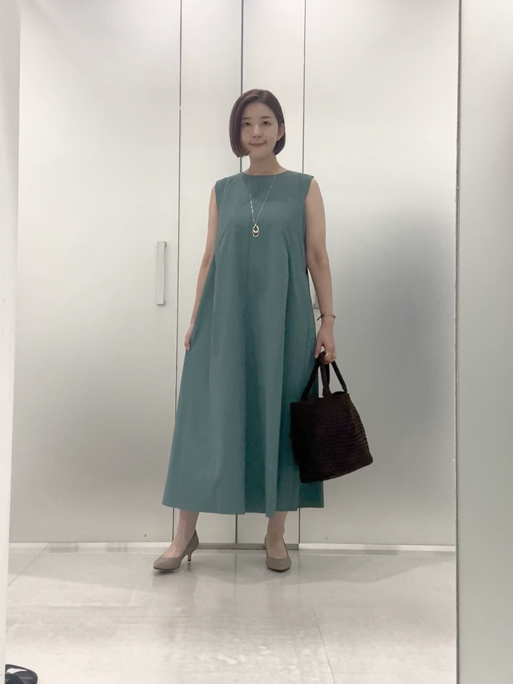 まどかさんの「UNTITLED｜【接触冷感/UVカット/吸水速乾】Aラインロングワンピース」を使ったコーディネート