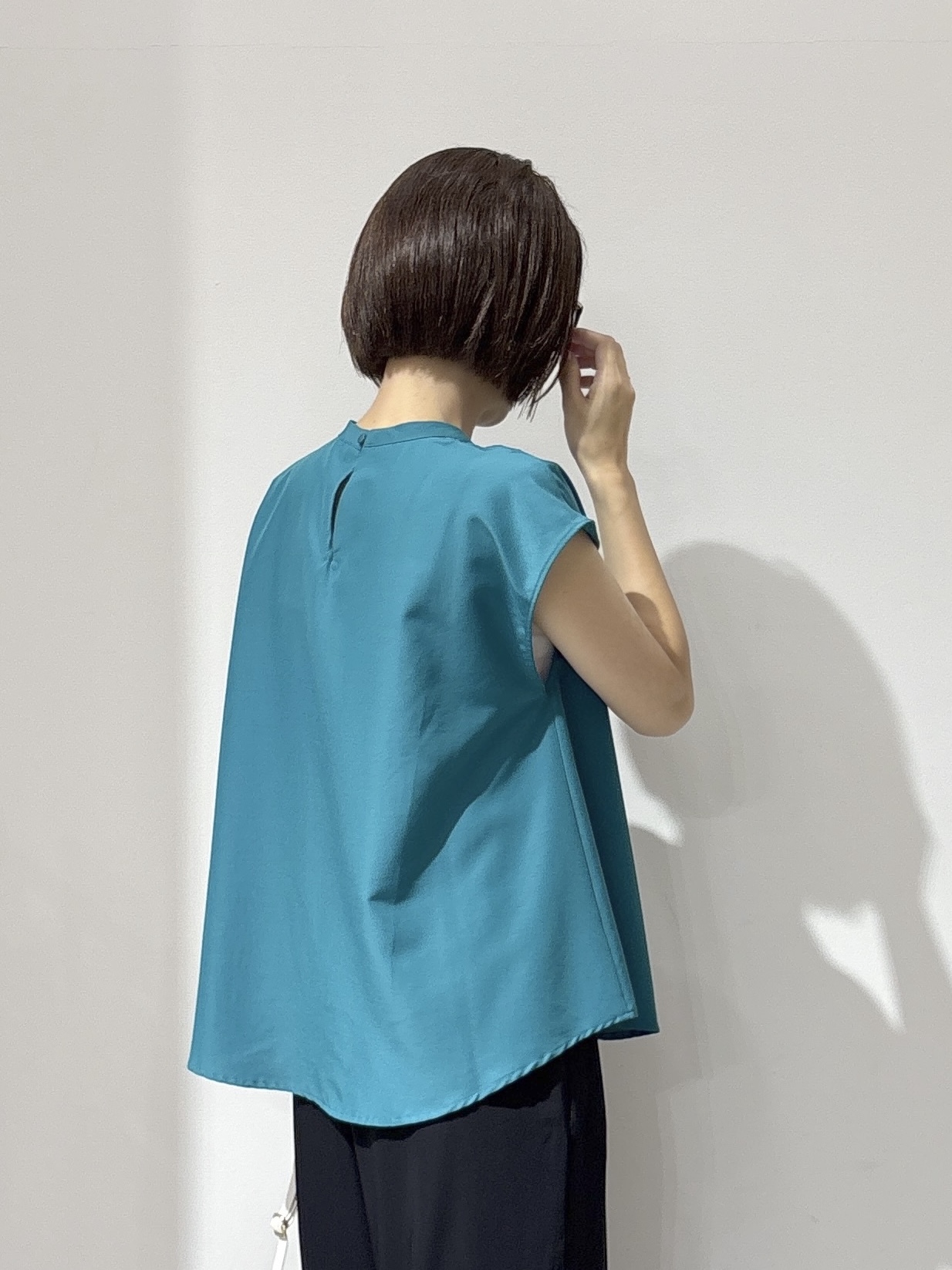 NAKAさんの「OPAQUE.CLIP｜ボウタイフリルブラウス【洗濯機OK】」を使ったコーディネート