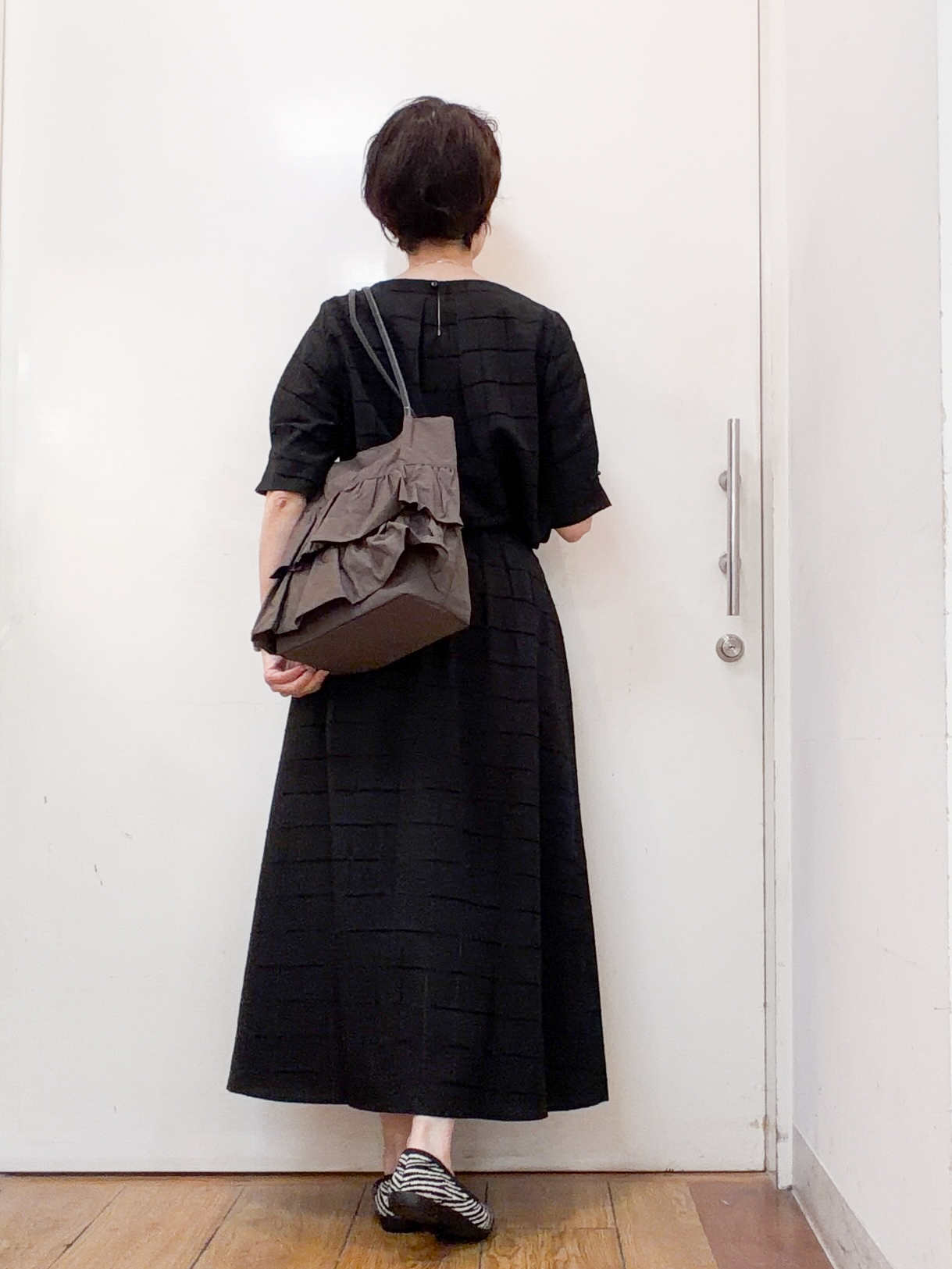 みぃさんの「SHOO･LA･RUE｜【セットアップ可/S-LL】モールチェックで上品に タックスリーブ ブラウス」を使ったコーディネート