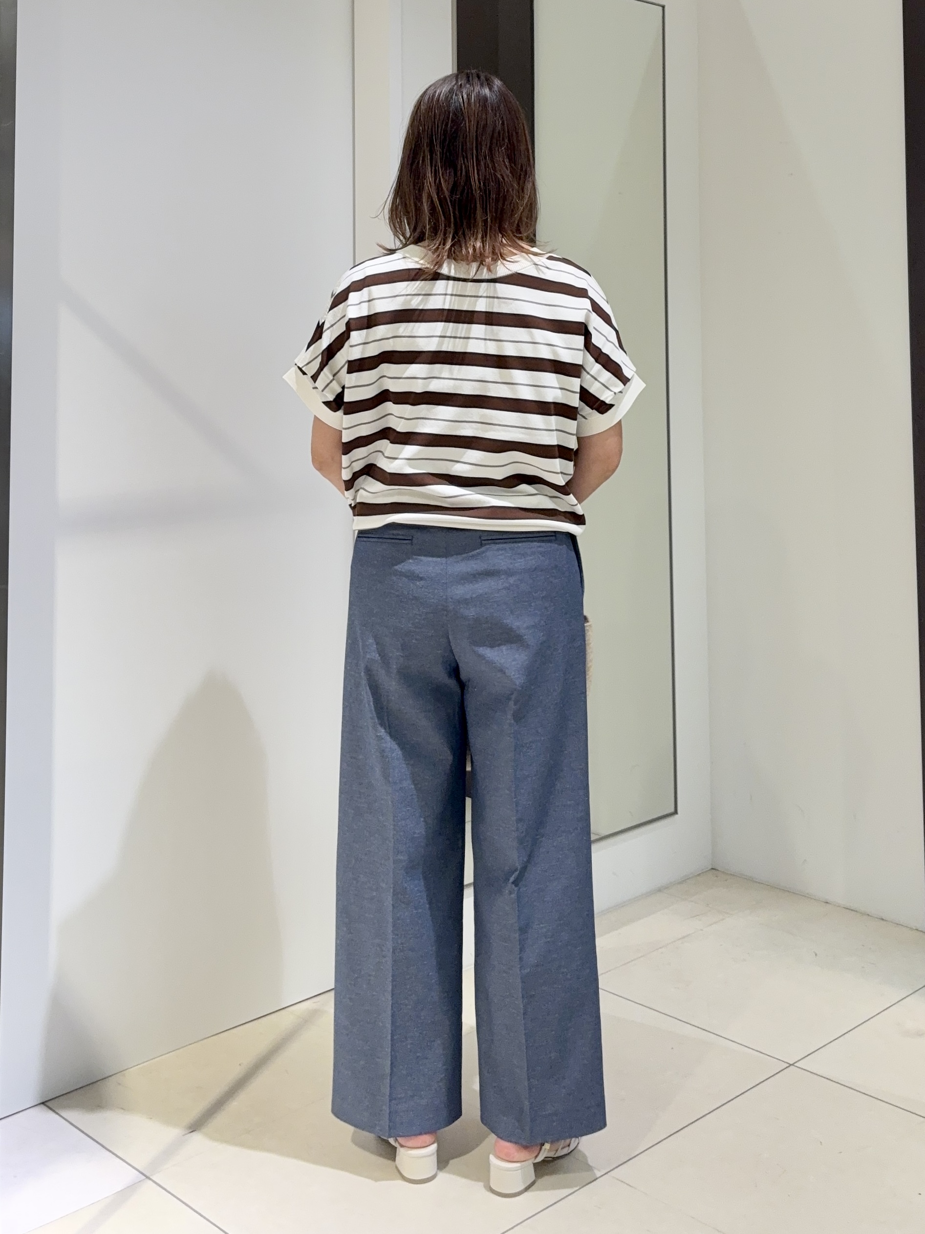 tomoさんの「UNTITLED｜【肌に張りつきにくい/前後2WAY】ドライタッチコットンプルオーバー」を使ったコーディネート
