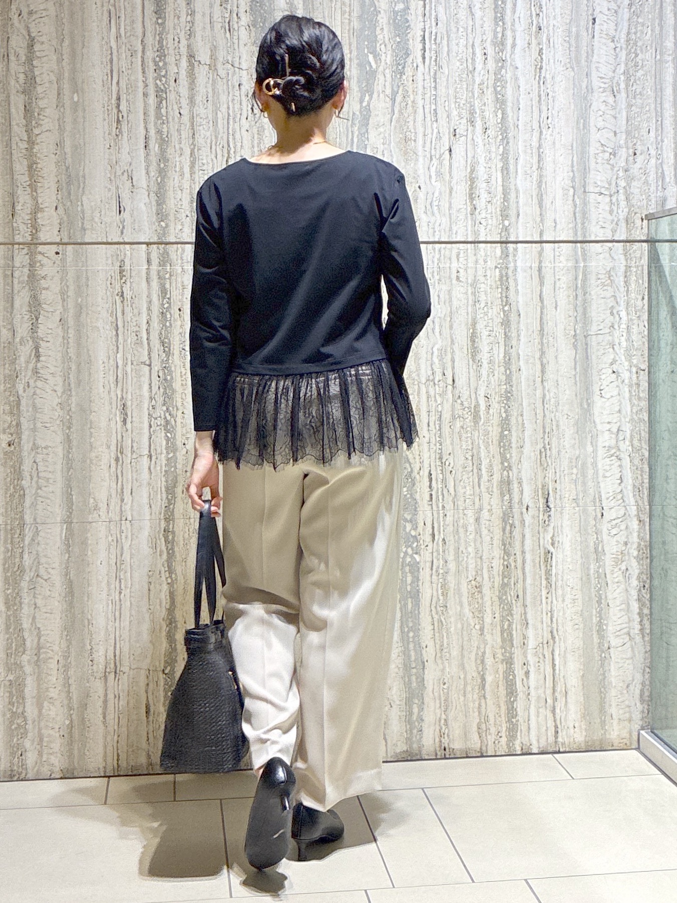  beni_gingerさんの「Reflect｜【UVカット／接触冷感／レイヤードにおすすめ◎】レース切り替えプルオーバージャージ」を使ったコーディネート