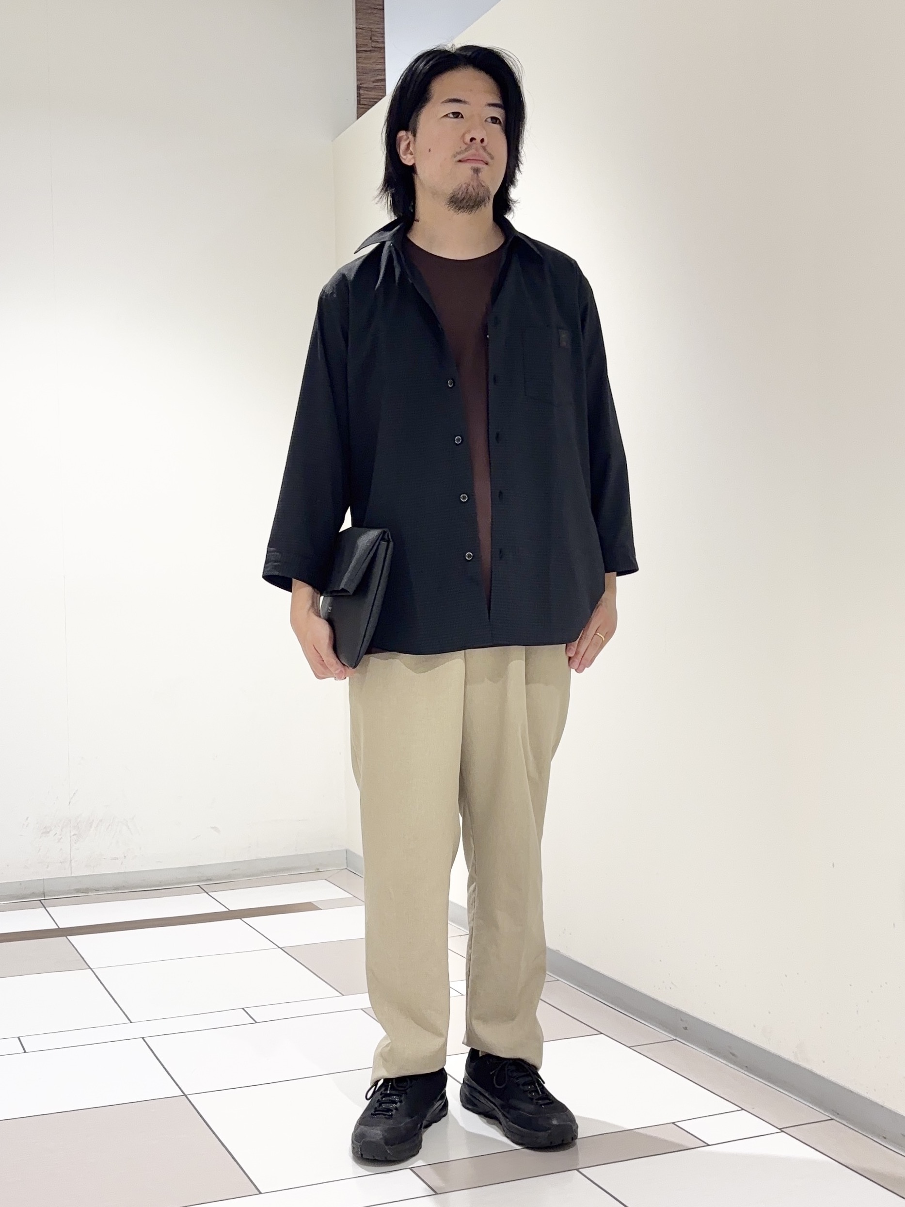 及川さんの「TAKEO KIKUCHI｜【日本製】DotAir（R）サッカー7分袖シャツ」を使ったコーディネート