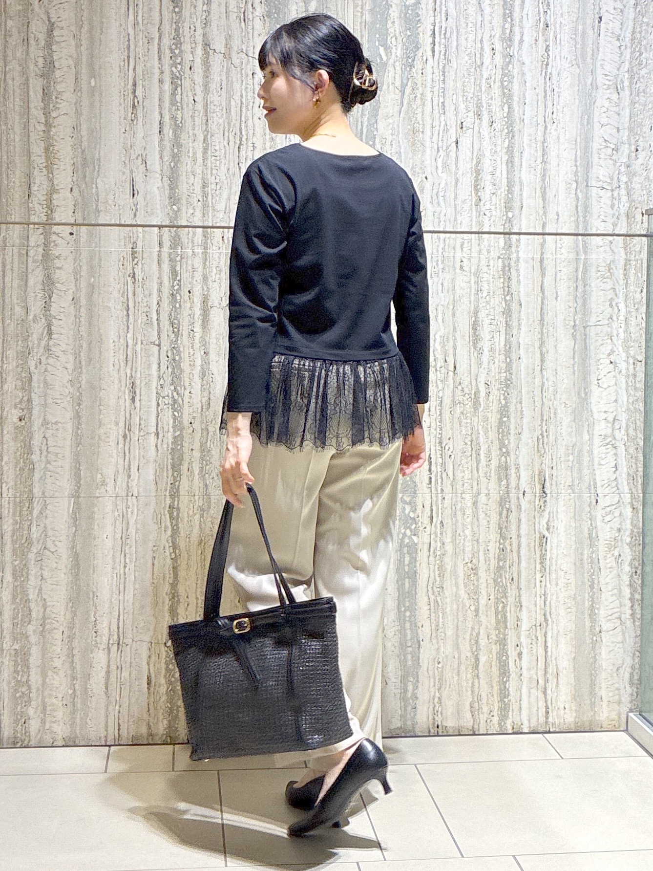  beni_gingerさんの「Reflect｜【UVカット／接触冷感／レイヤードにおすすめ◎】レース切り替えプルオーバージャージ」を使ったコーディネート