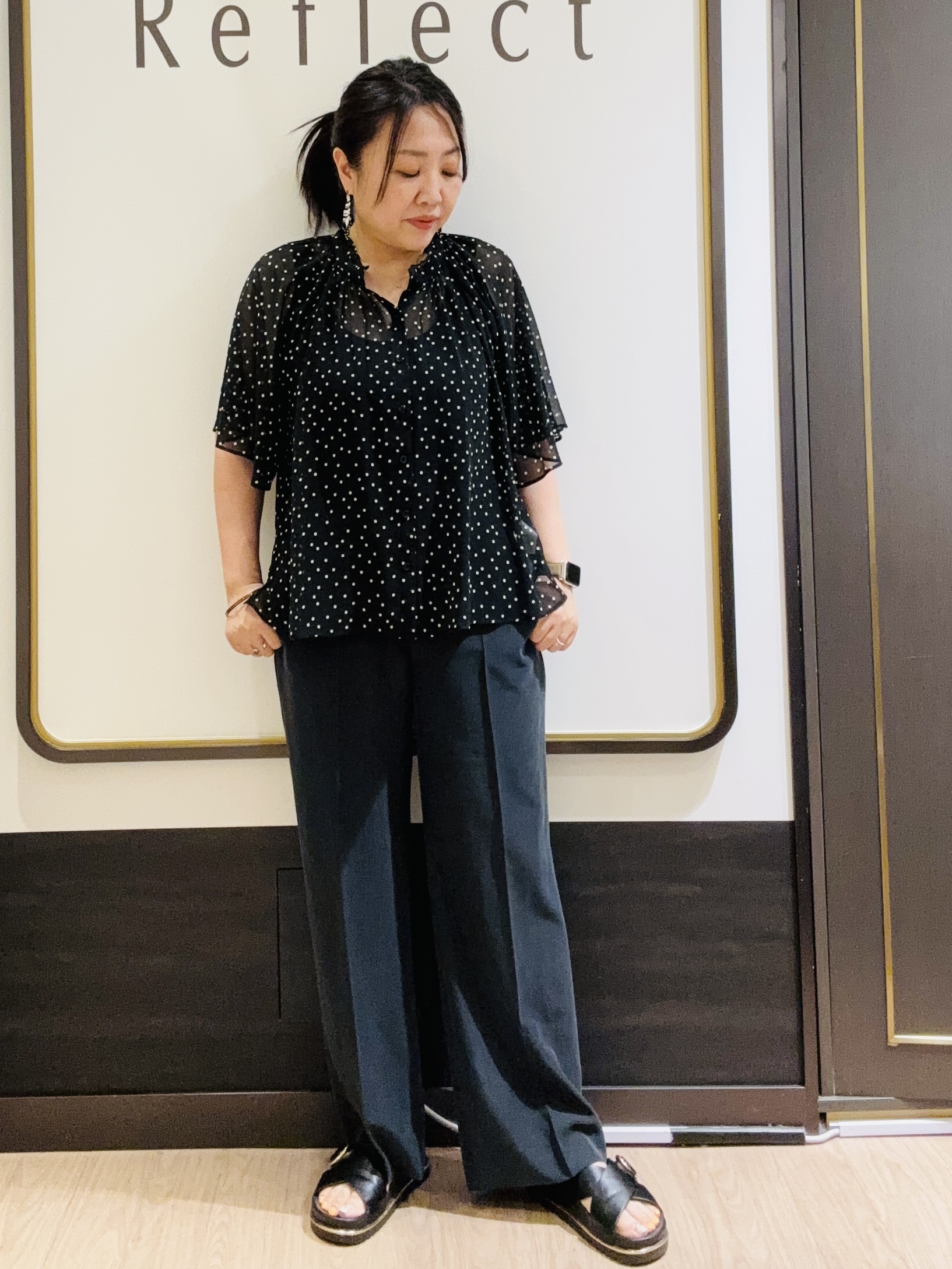かまちゃんさんの「Reflect｜【セットアップ／手洗い可】ドット柄シアーブラウス」を使ったコーディネート