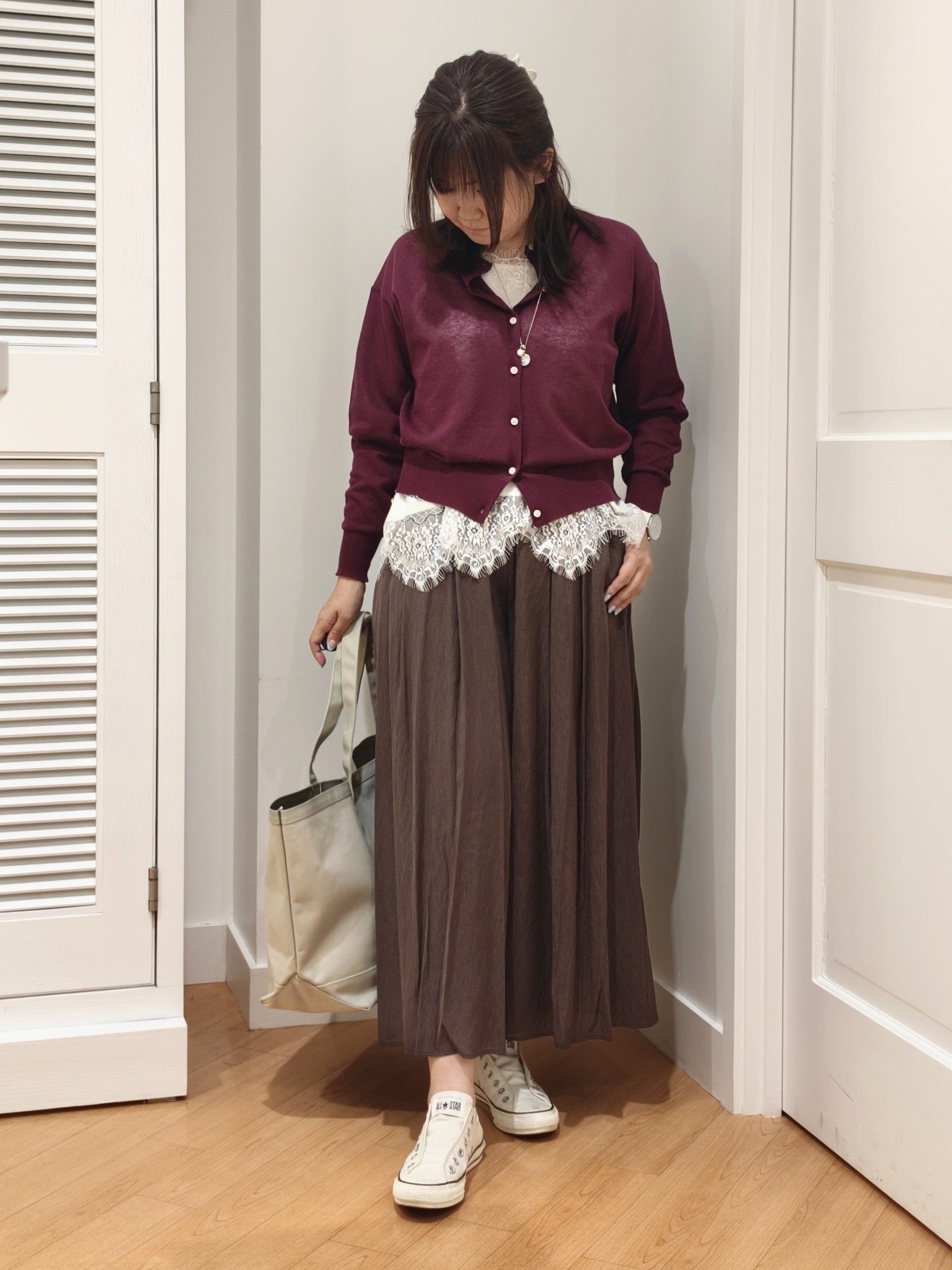 AIKOsanさんの「Dessin｜ペーパータッチ クルーネックカーディガン」を使ったコーディネート