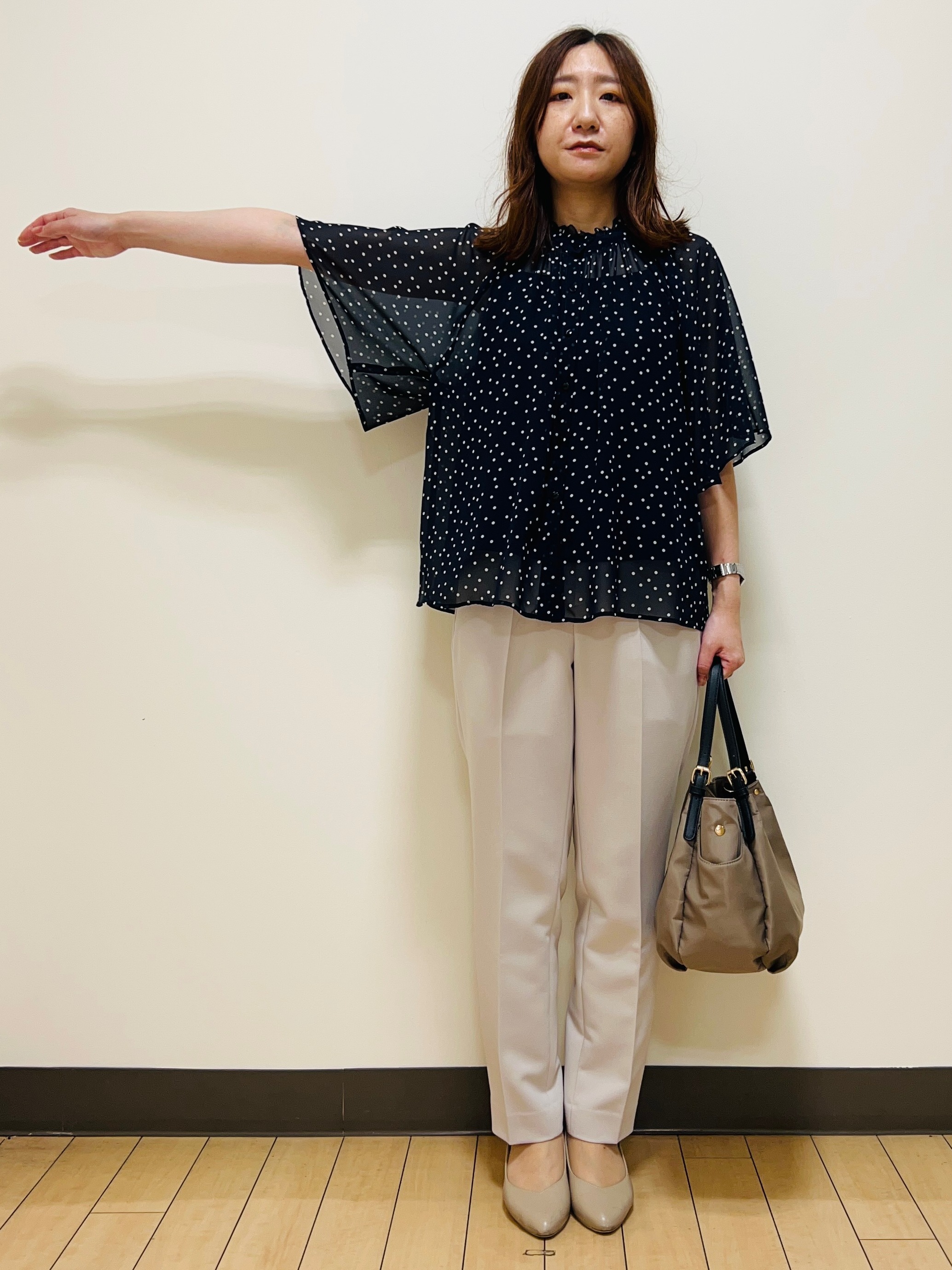 miiiさんの「Reflect｜【セットアップ／手洗い可】ドット柄シアーブラウス」を使ったコーディネート
