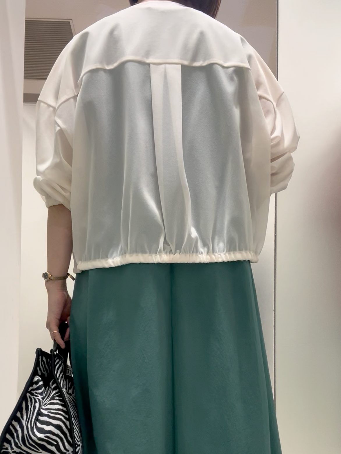 まどかさんの「UNTITLED｜トリコットシアーブラウス」を使ったコーディネート