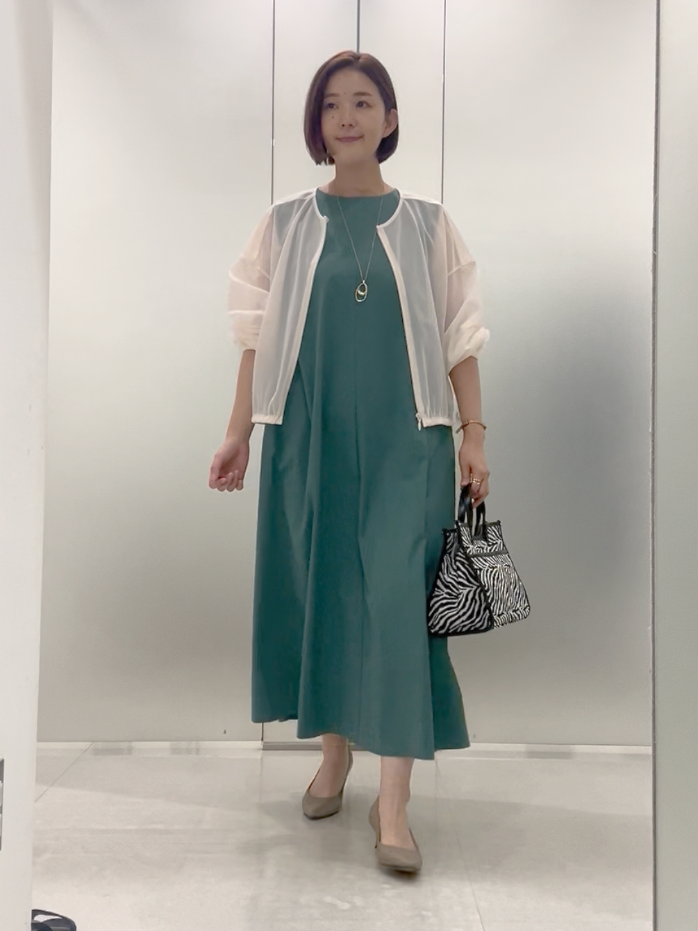 まどかさんの「UNTITLED｜トリコットシアーブラウス」を使ったコーディネート