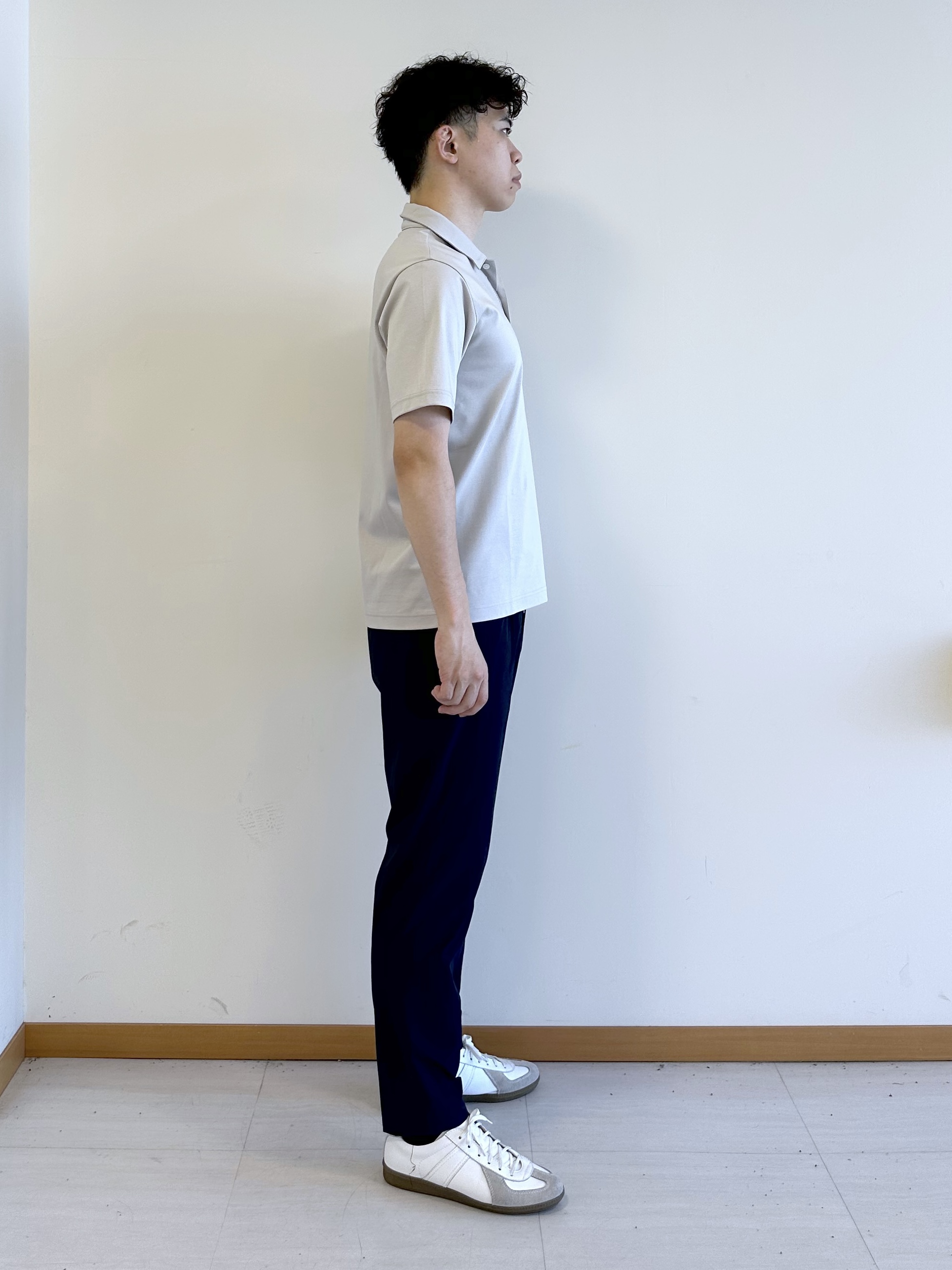 イッシーさんの「TAKEO KIKUCHI｜【接触冷感】アイスクリアコットン ワンポイント ポロシャツ」を使ったコーディネート