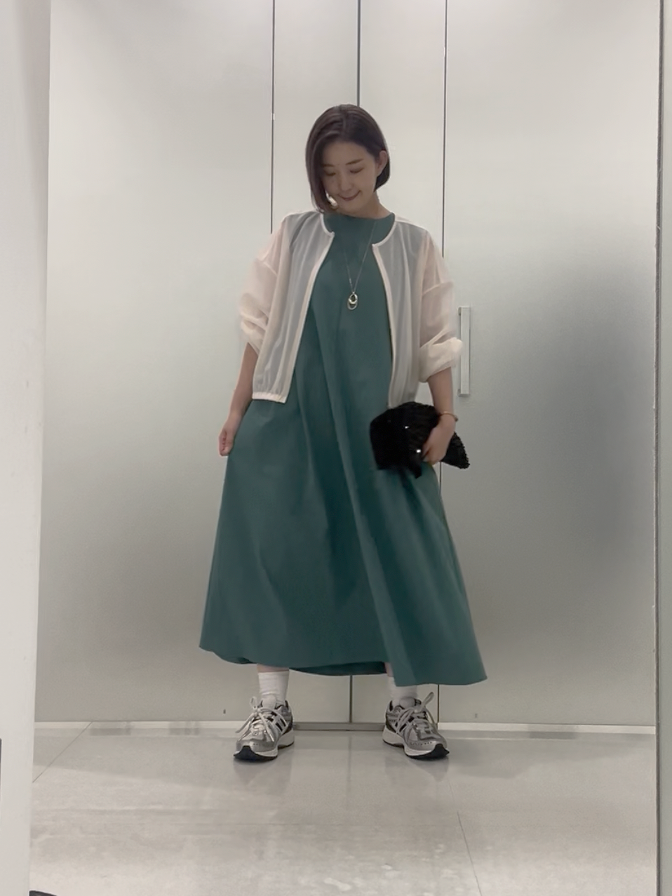 まどかさんの「UNTITLED｜トリコットシアーブラウス」を使ったコーディネート