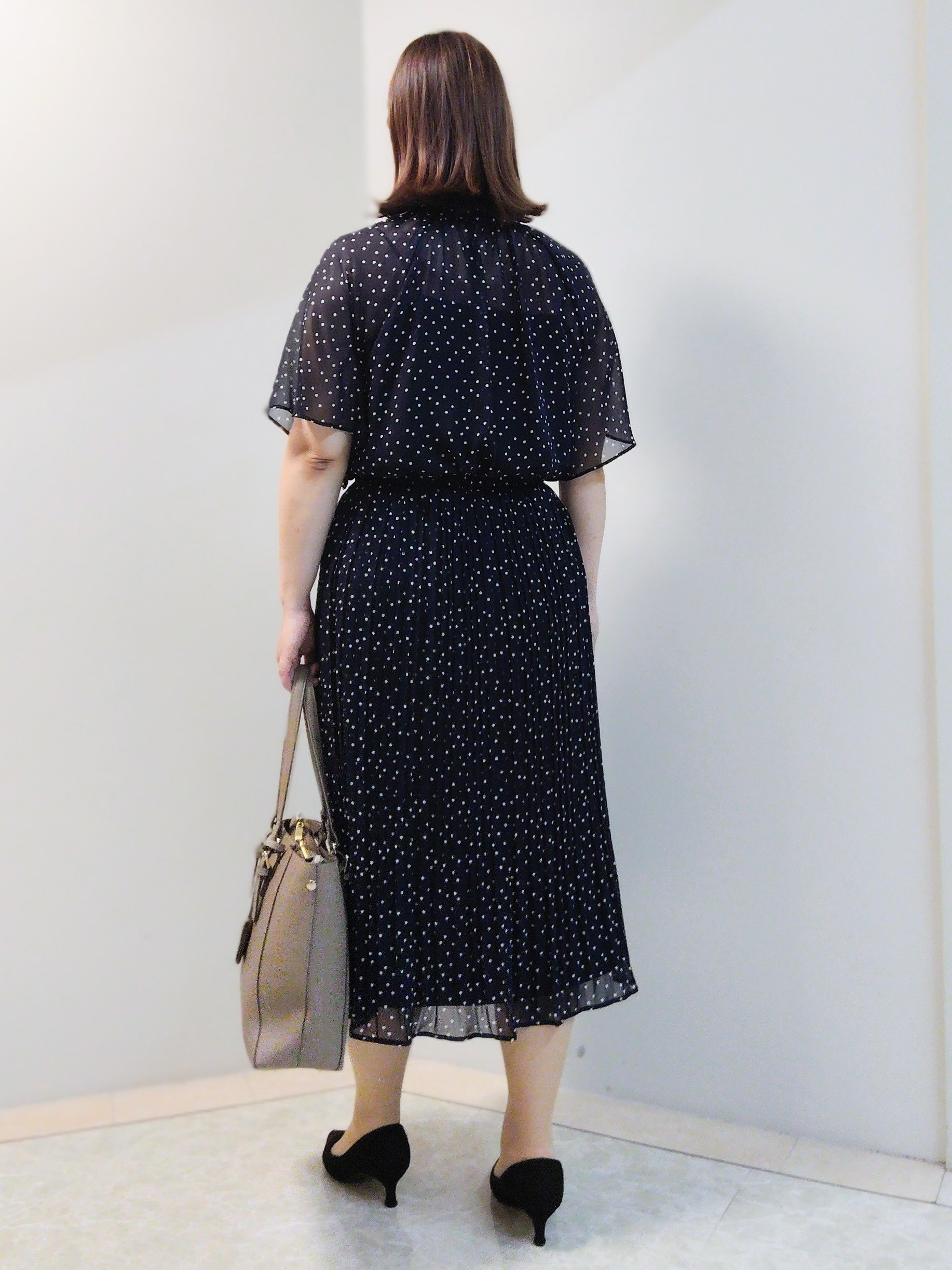 エリさんの「Reflect｜【セットアップ／手洗い可】ドット柄シアーブラウス」を使ったコーディネート