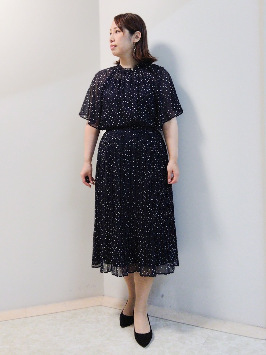 エリさんの「Reflect｜【セットアップ／手洗い可】ドット柄シアーブラウス」を使ったコーディネート