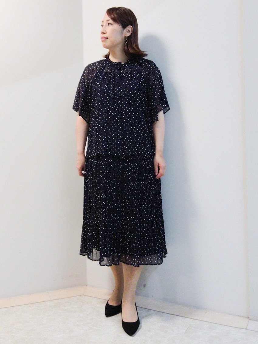 エリさんの「Reflect｜【セットアップ／手洗い可】ドット柄シアーブラウス」を使ったコーディネート