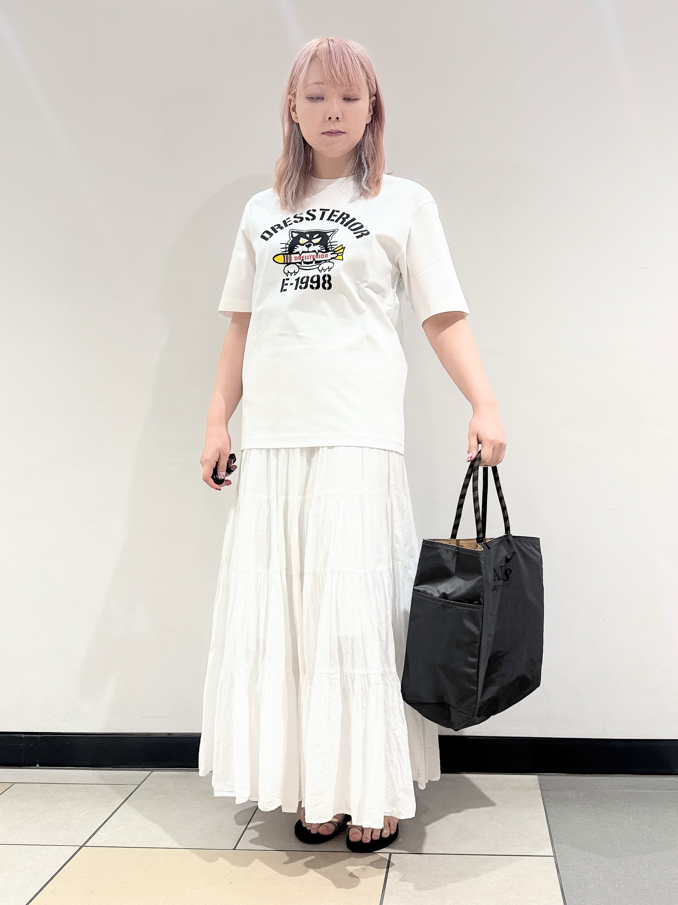 なかもとあきさんの「DRESSTERIOR｜【接触冷感／抗菌防臭／消臭】ICE CLEAR COTTON ミサイルキャットTシャツ」を使ったコーディネート