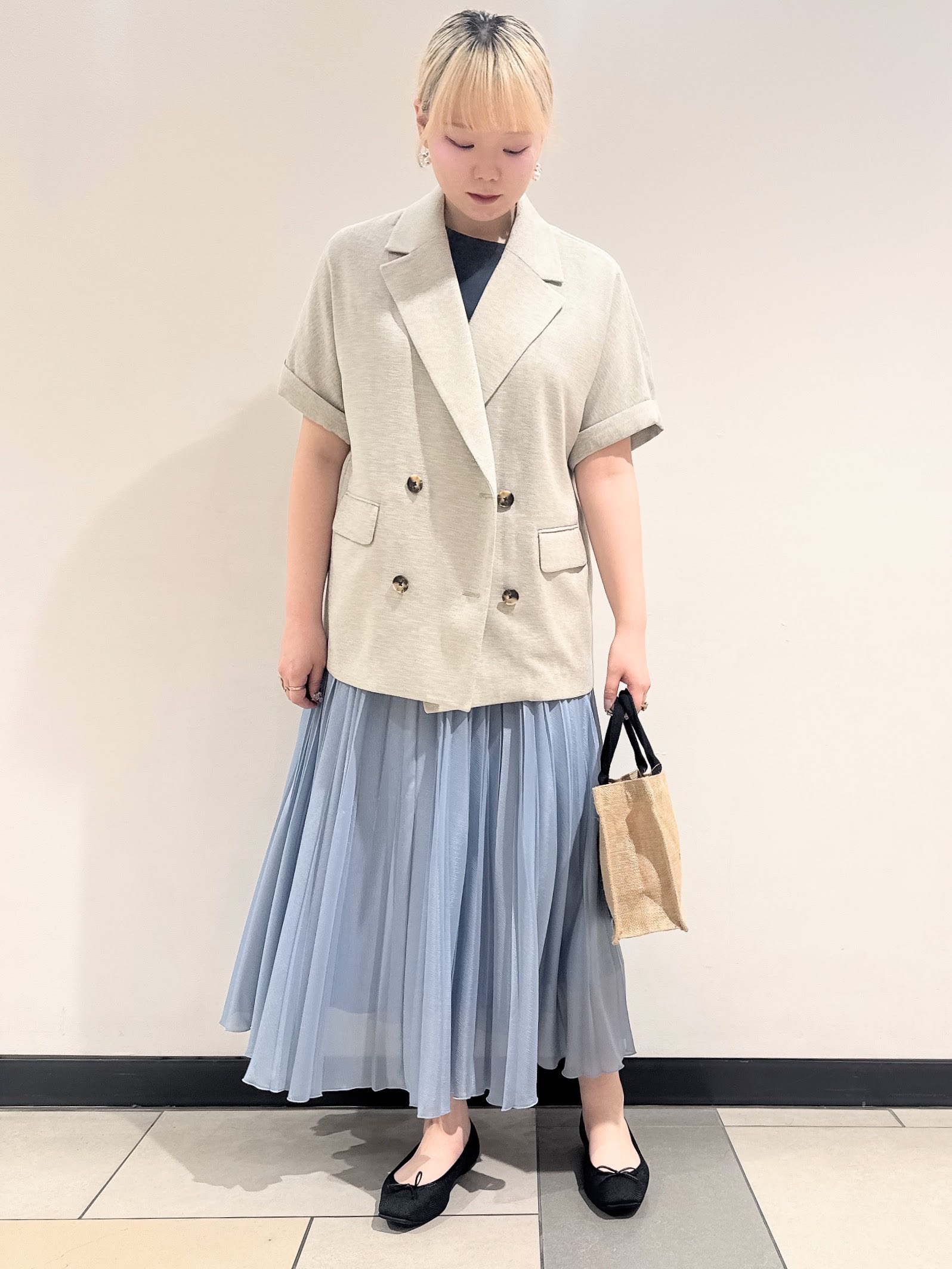 なかもとあきさんの「DRESSTERIOR｜【セットアップ可/UVカット/接触冷感/吸水速乾】ウォッシャブル リネンライクドルマンジャケット」を使ったコーディネート