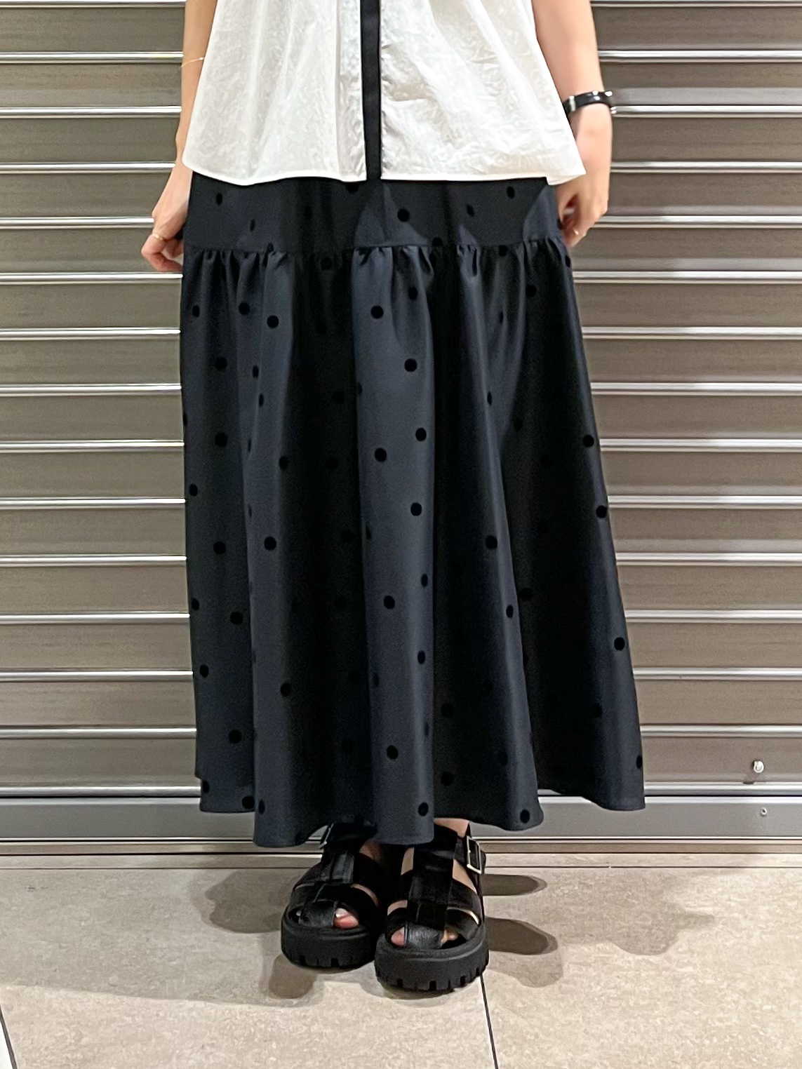 じゅんさんの「DRESSTERIOR｜【着映え】パフスリーブ ブザムブラウス」を使ったコーディネート