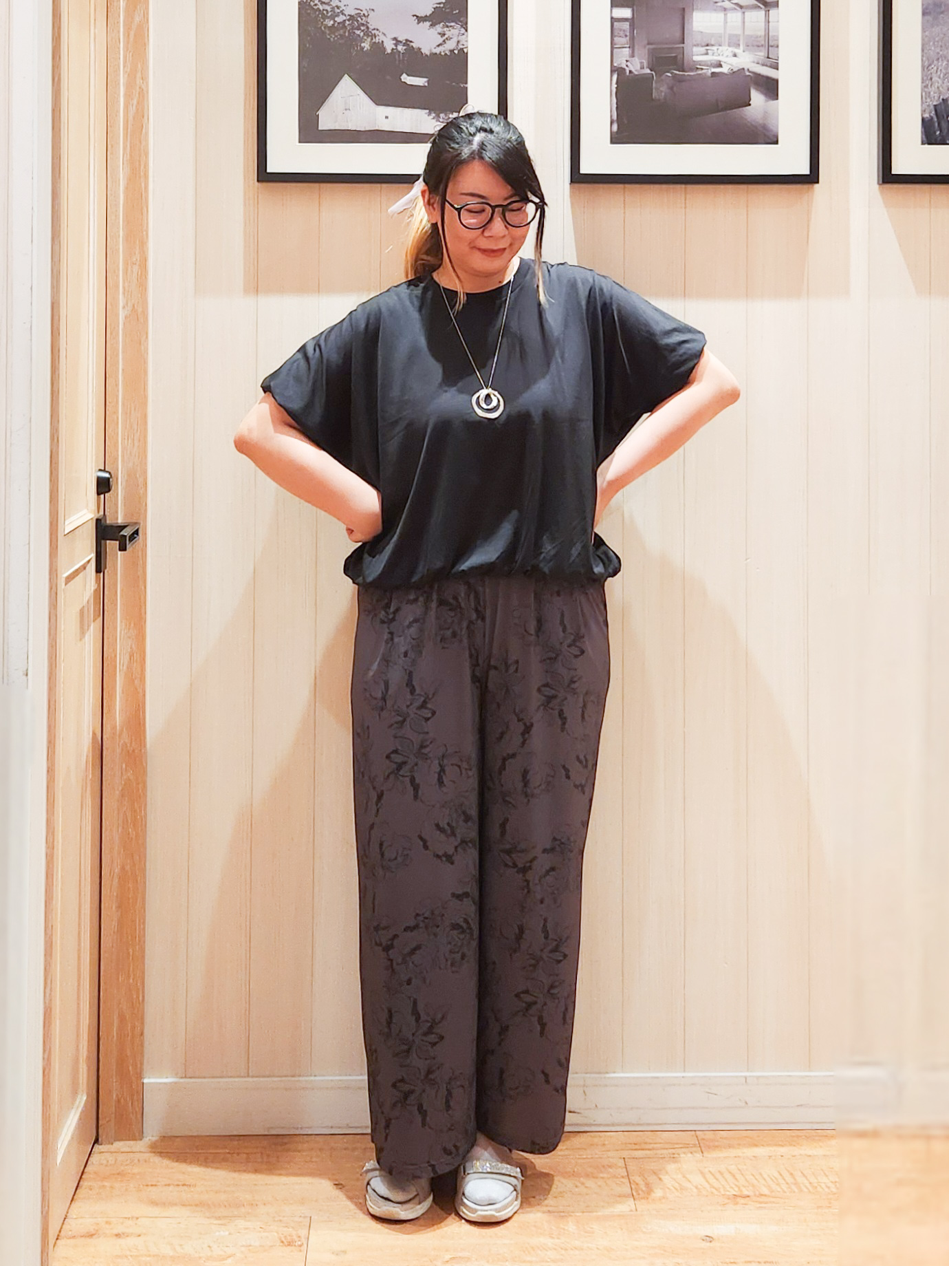 れーやんさんの「SHOO･LA･RUE｜【ひんやり/洗濯機可】インせず着られる バルーンデザインTシャツ」を使ったコーディネート