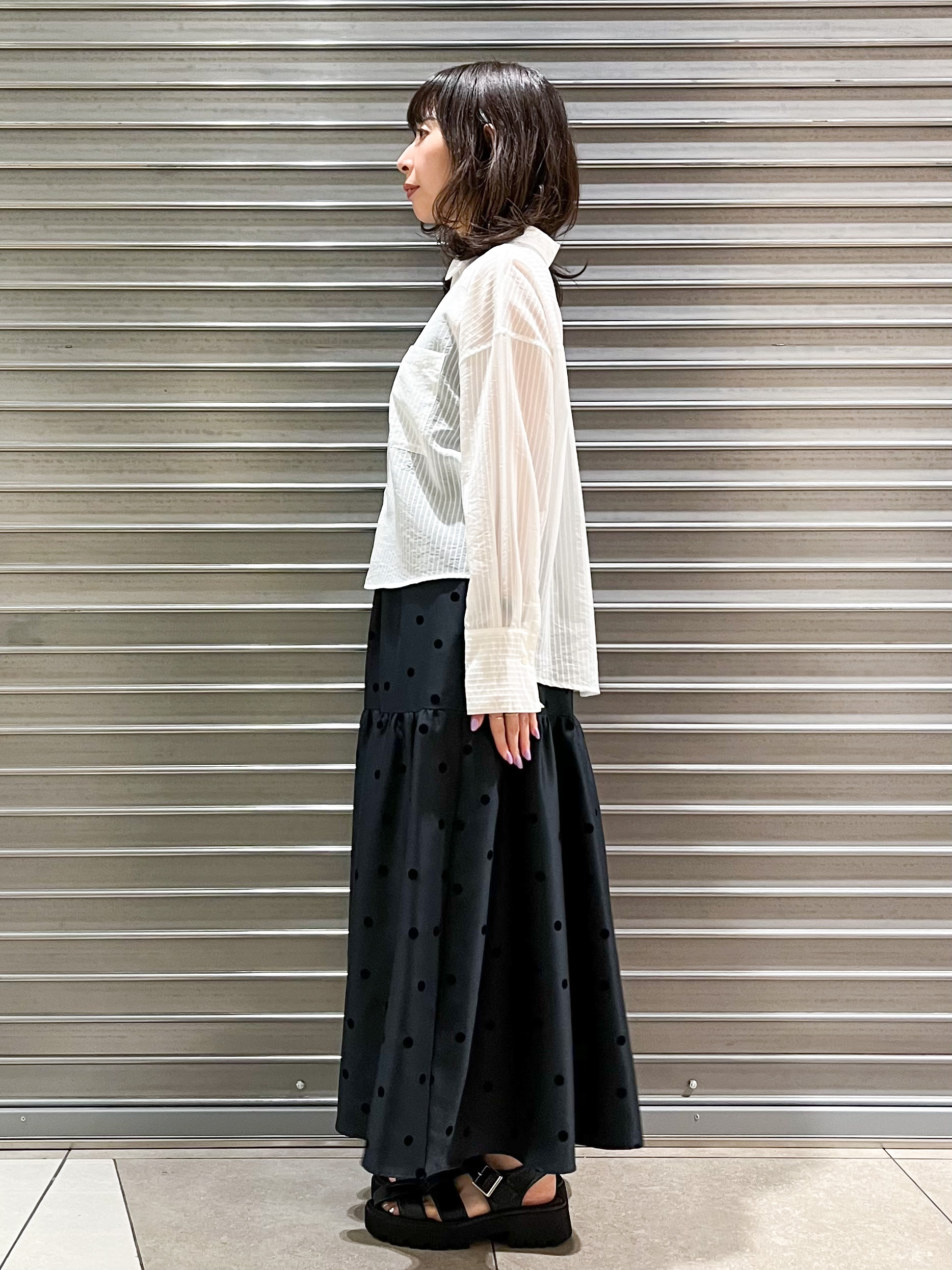 じゅんさんの「DRESSTERIOR｜シアーストライプクロップドシャツ」を使ったコーディネート