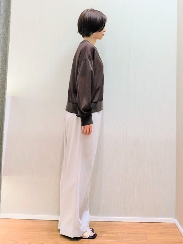 ミズタさんの「UNTITLED｜【7色展開/ゆったり/ショート丈】シアートリコットカーディガン」を使ったコーディネート
