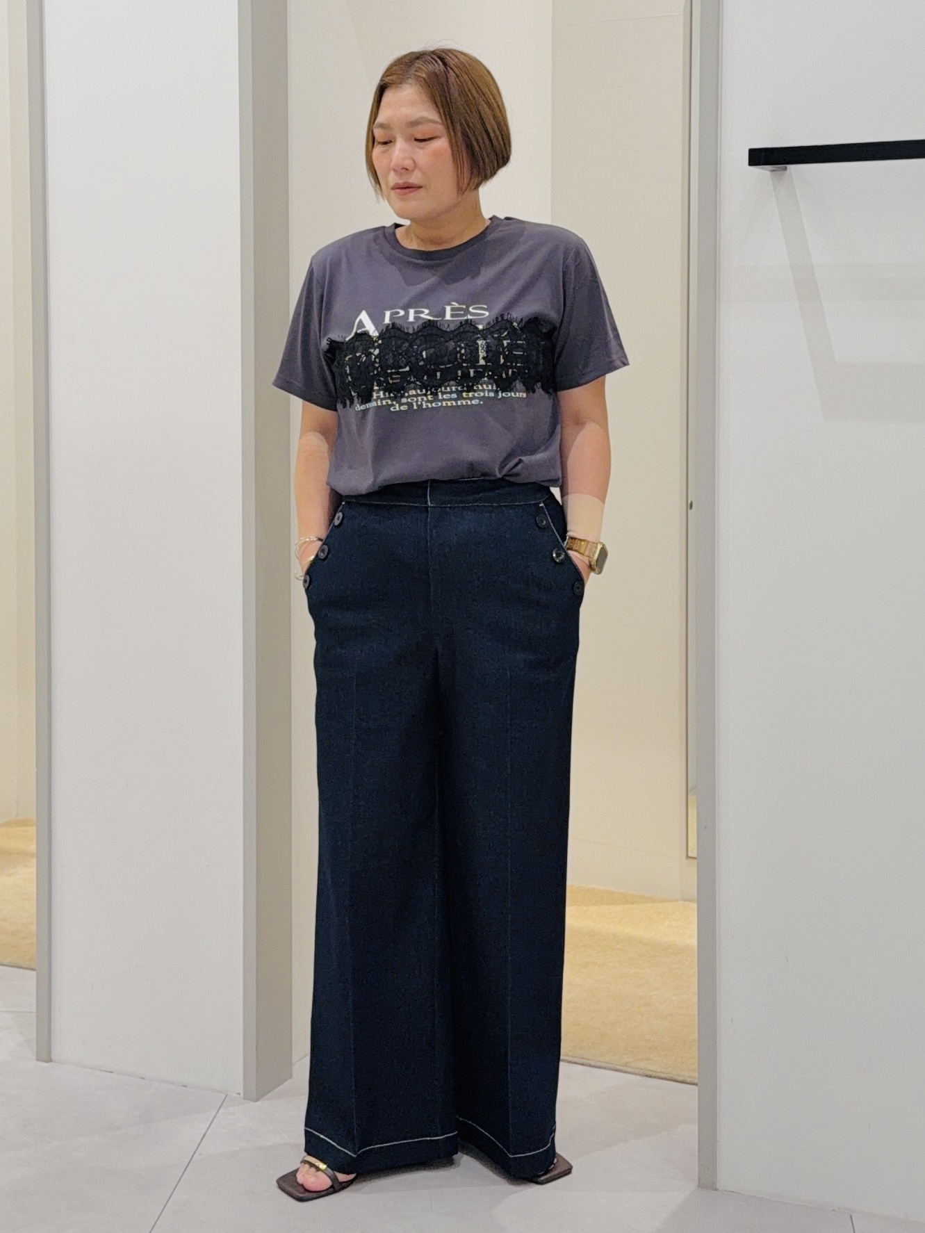 タナさんの「THE SHOP TK｜【ひんやり/吸水速乾】ロゴレースカバーリングTシャツ」を使ったコーディネート