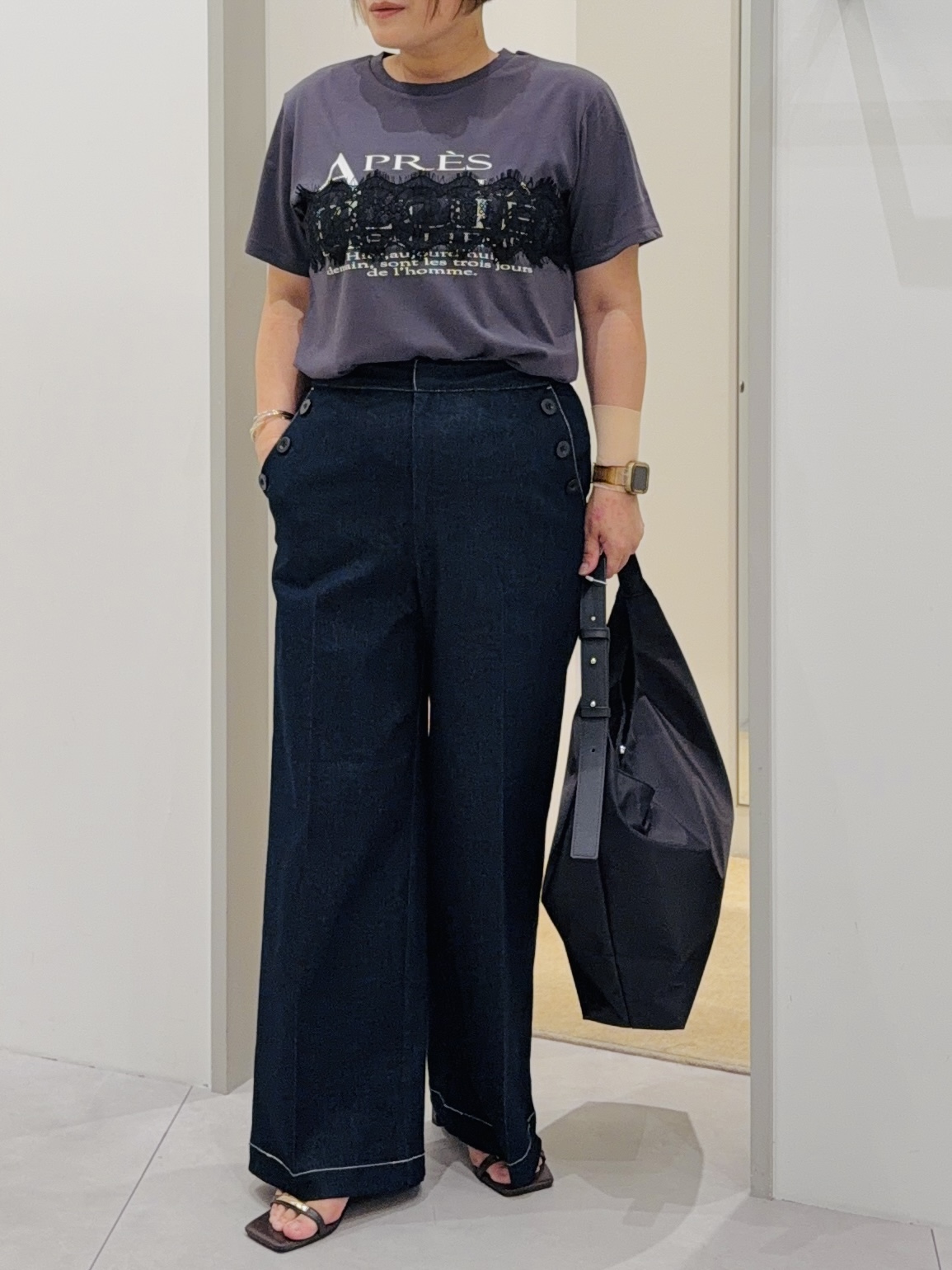 タナさんの「THE SHOP TK｜【ひんやり/吸水速乾】ロゴレースカバーリングTシャツ」を使ったコーディネート