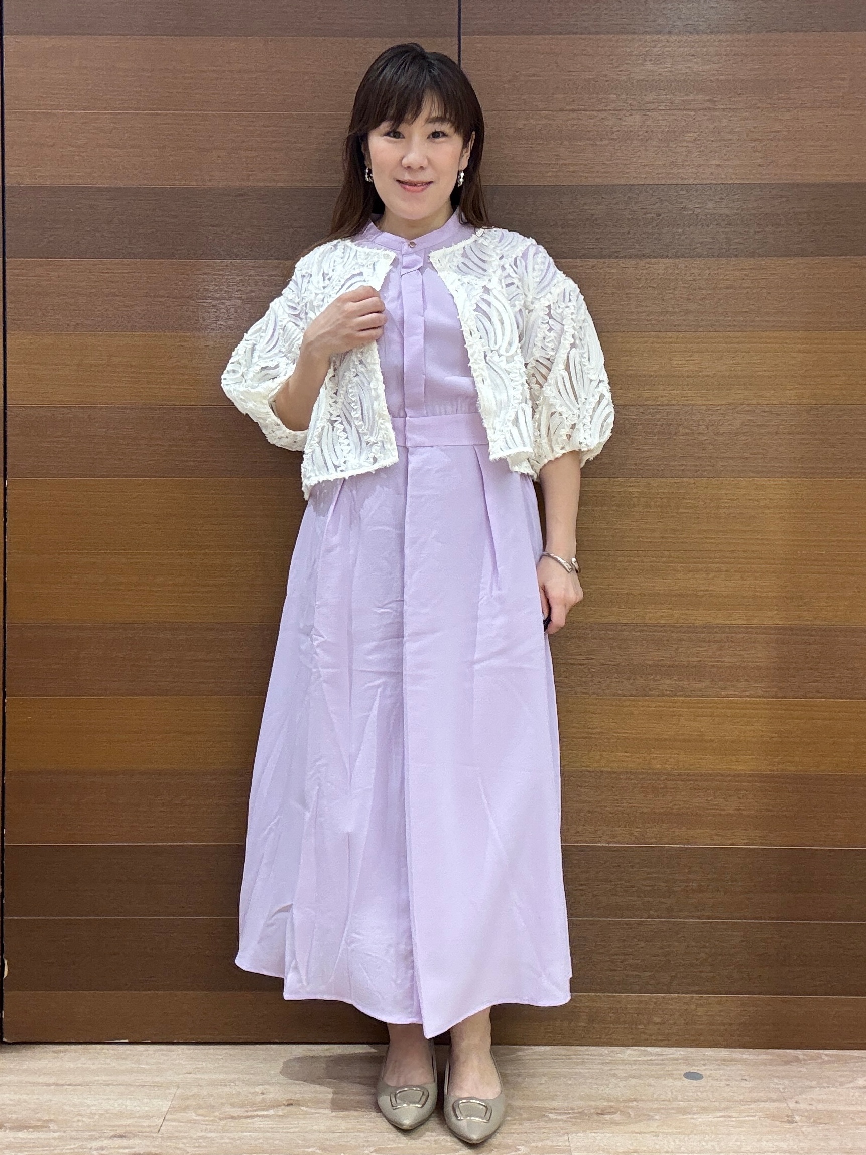 maichiさんの「OPAQUE.CLIP｜立体レースボリュームスリーブブラウス【洗える】」を使ったコーディネート