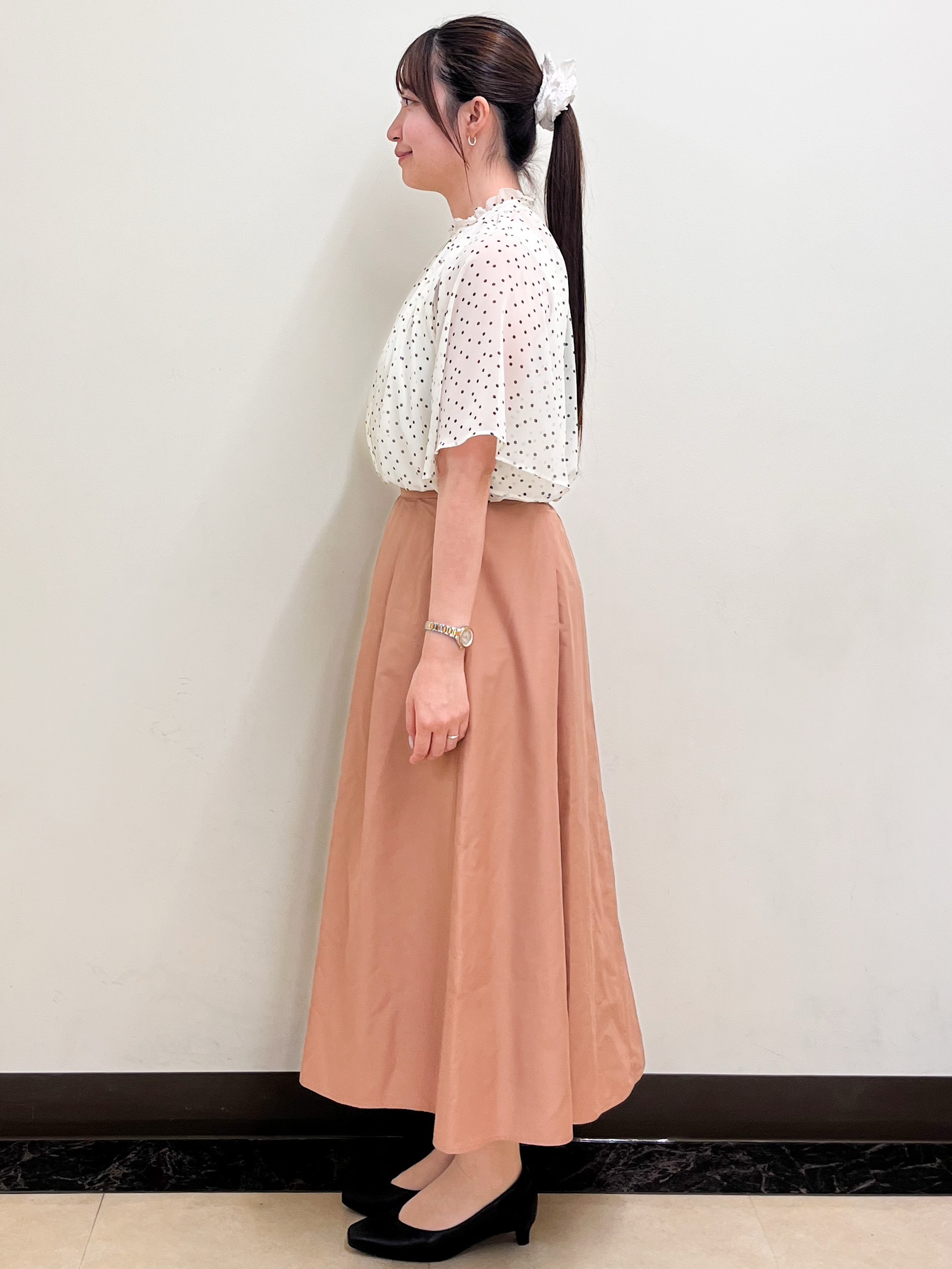 mikikoさんの「Reflect｜【セットアップ／手洗い可】ドット柄シアーブラウス」を使ったコーディネート