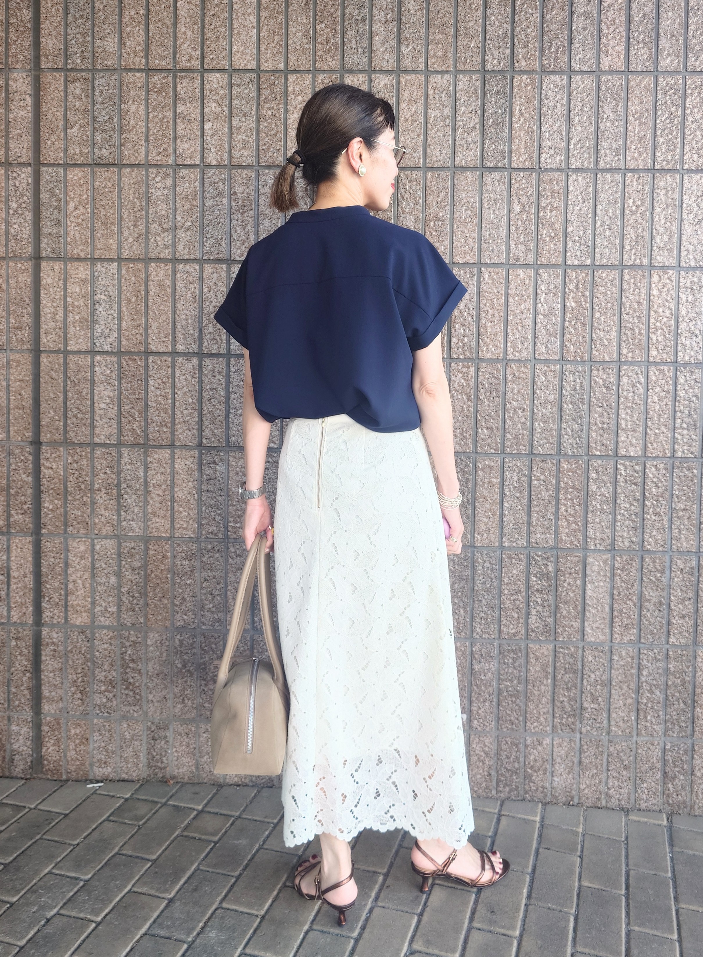 MUTSUKOさんの「UNTITLED｜【セットアップ可/通気性/UVカット】エアリークールブラウス」を使ったコーディネート