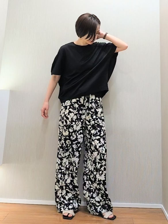 ミズタさんの「UNTITLED｜トリコットシアーブラウス」を使ったコーディネート
