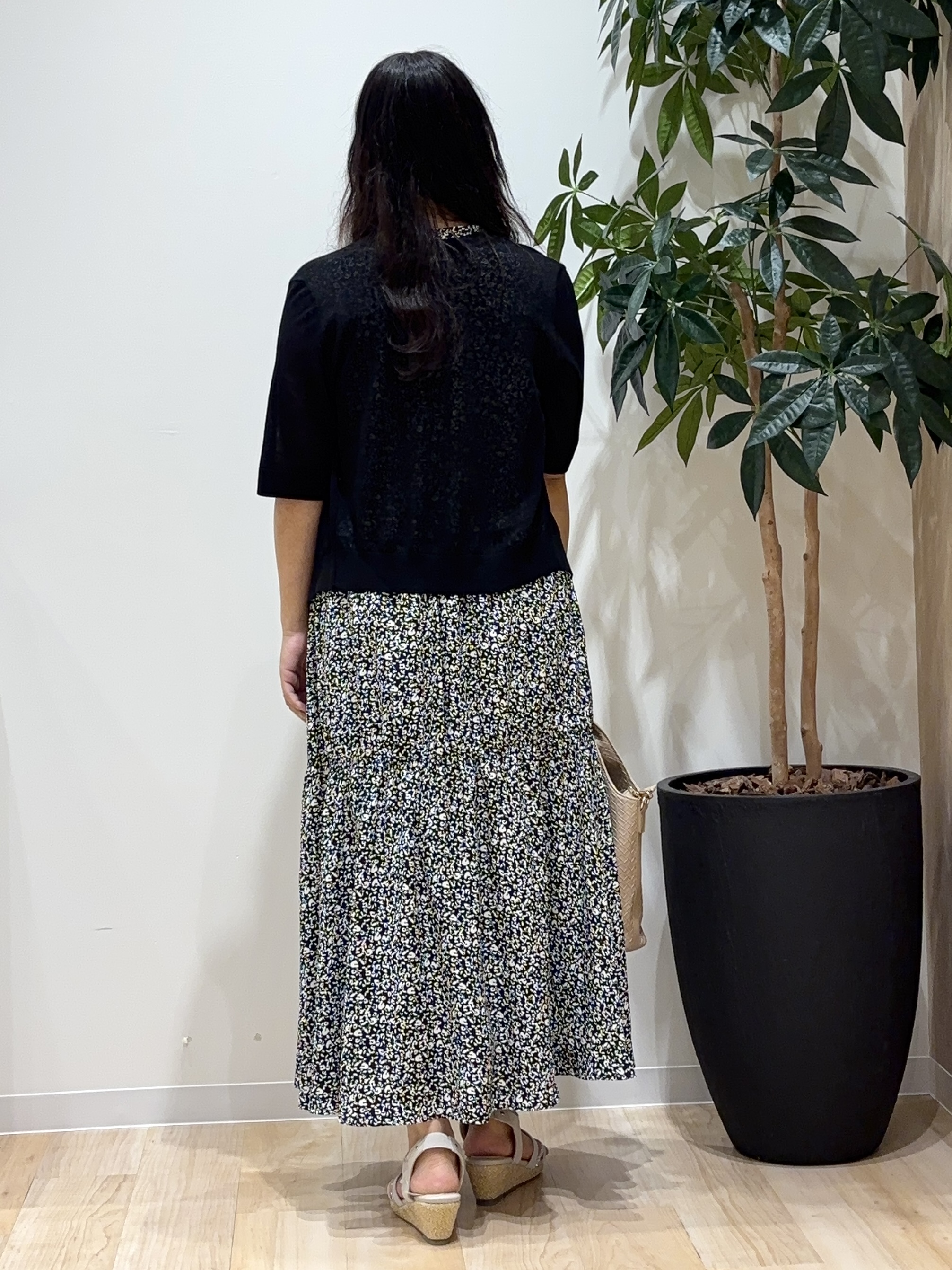miraiさんの「grove｜【洗える】大人のシアーニットカーディガン」を使ったコーディネート