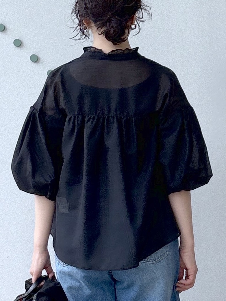 kawamuraさんの「DRESSTERIOR｜【1枚で着映え/ウォッシャブル】スタンドフリルボリュームスリーブブラウス」を使ったコーディネート