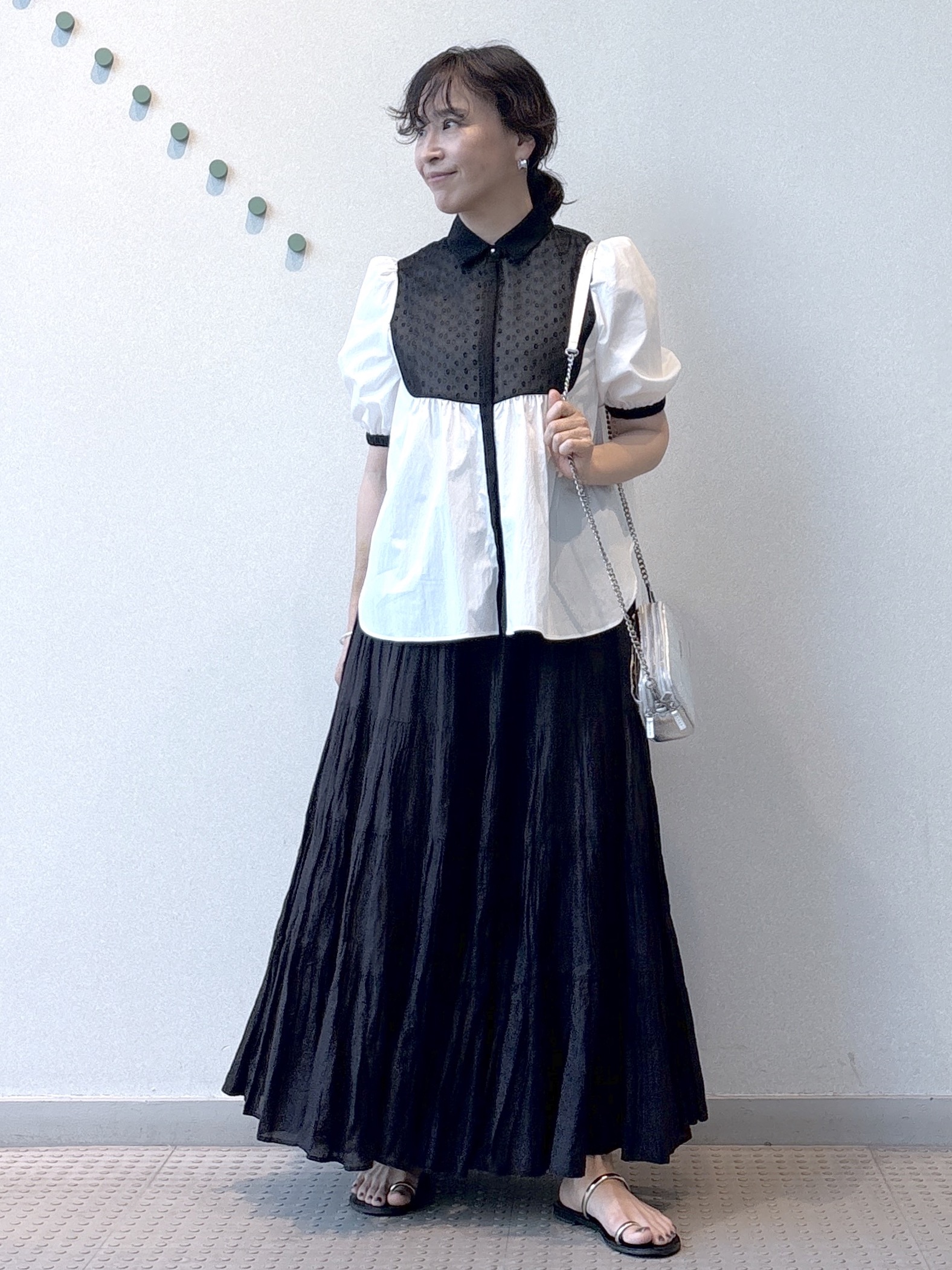 kawamuraさんの「DRESSTERIOR｜【着映え】パフスリーブ ブザムブラウス」を使ったコーディネート