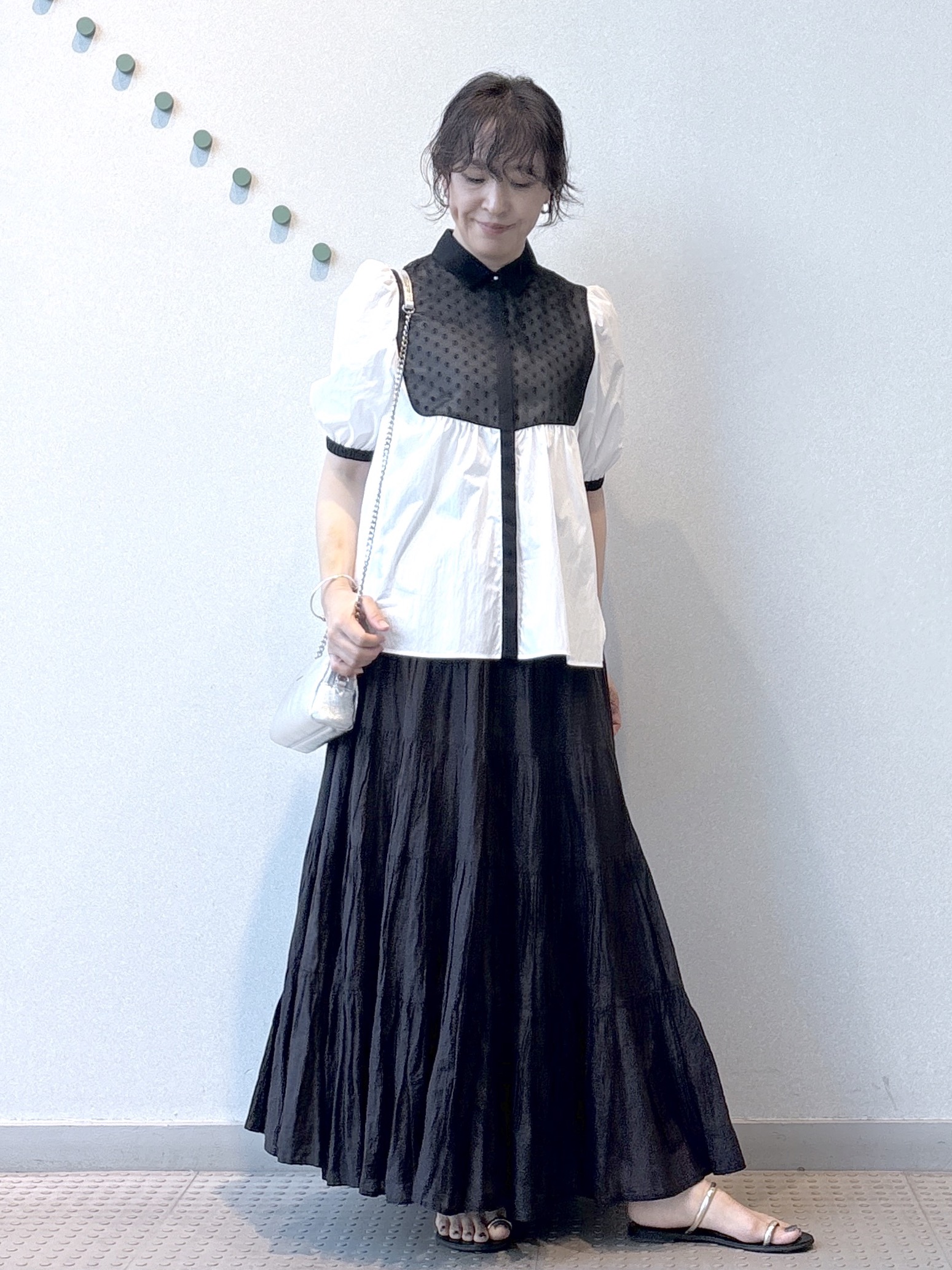 kawamuraさんの「DRESSTERIOR｜【着映え】パフスリーブ ブザムブラウス」を使ったコーディネート