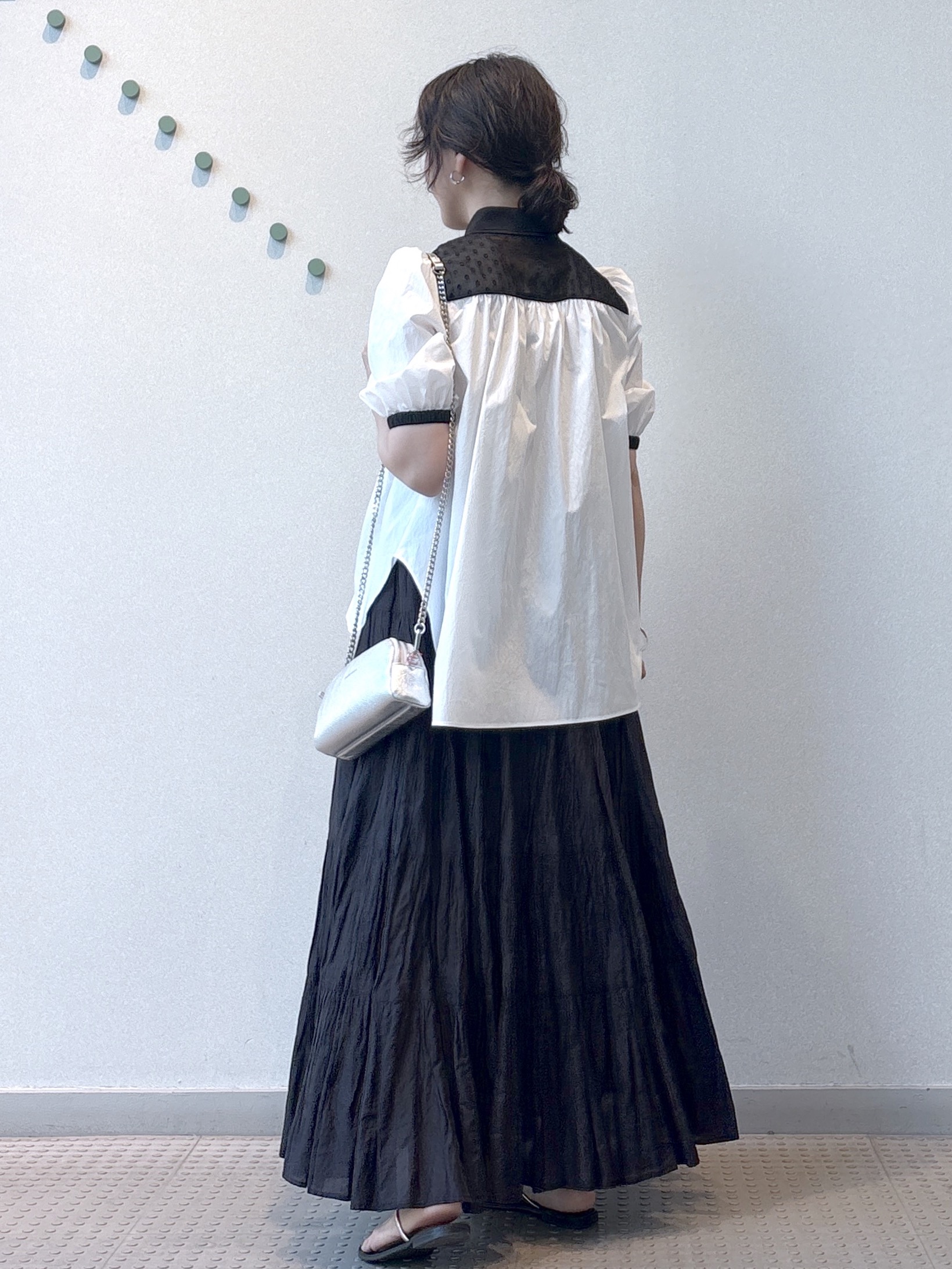 kawamuraさんの「DRESSTERIOR｜【着映え】パフスリーブ ブザムブラウス」を使ったコーディネート