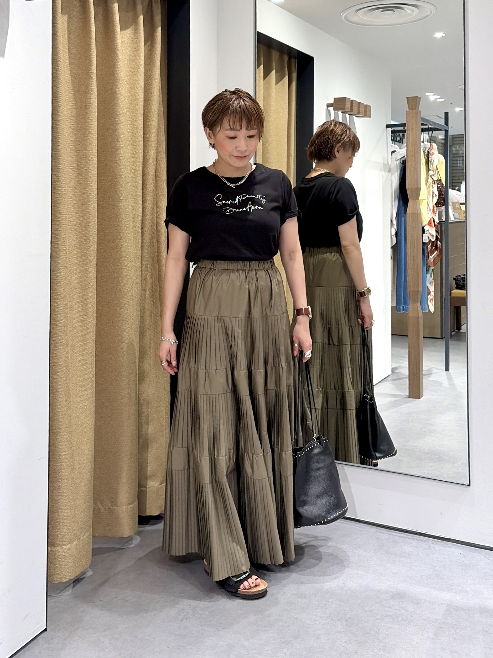 mari_831さんの「INDIVI｜3DプリントロゴTシャツ【再入荷】」を使ったコーディネート
