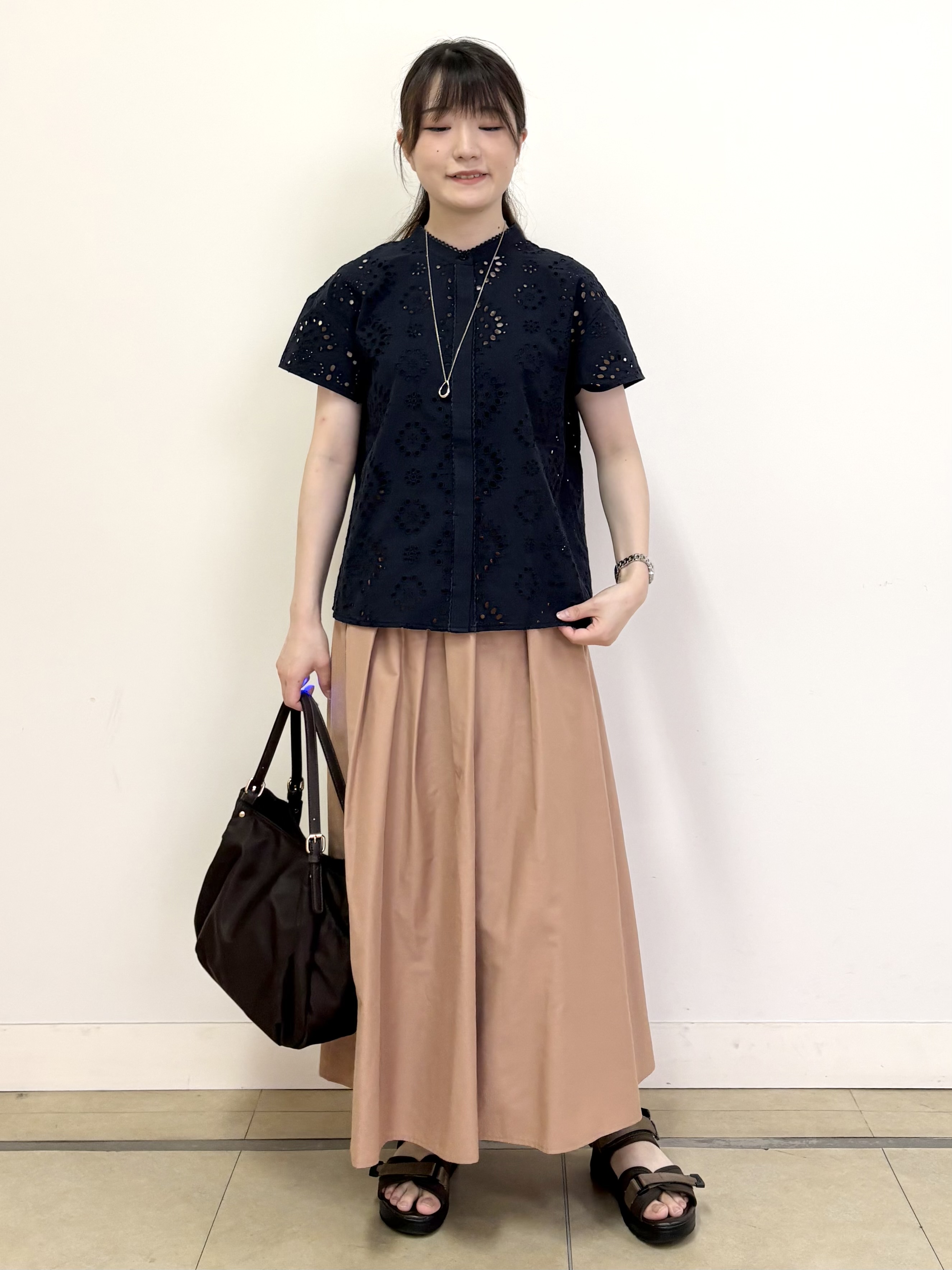 mikiさんの「Reflect｜【通勤◎】カットワーク刺繍レース シャツブラウス」を使ったコーディネート