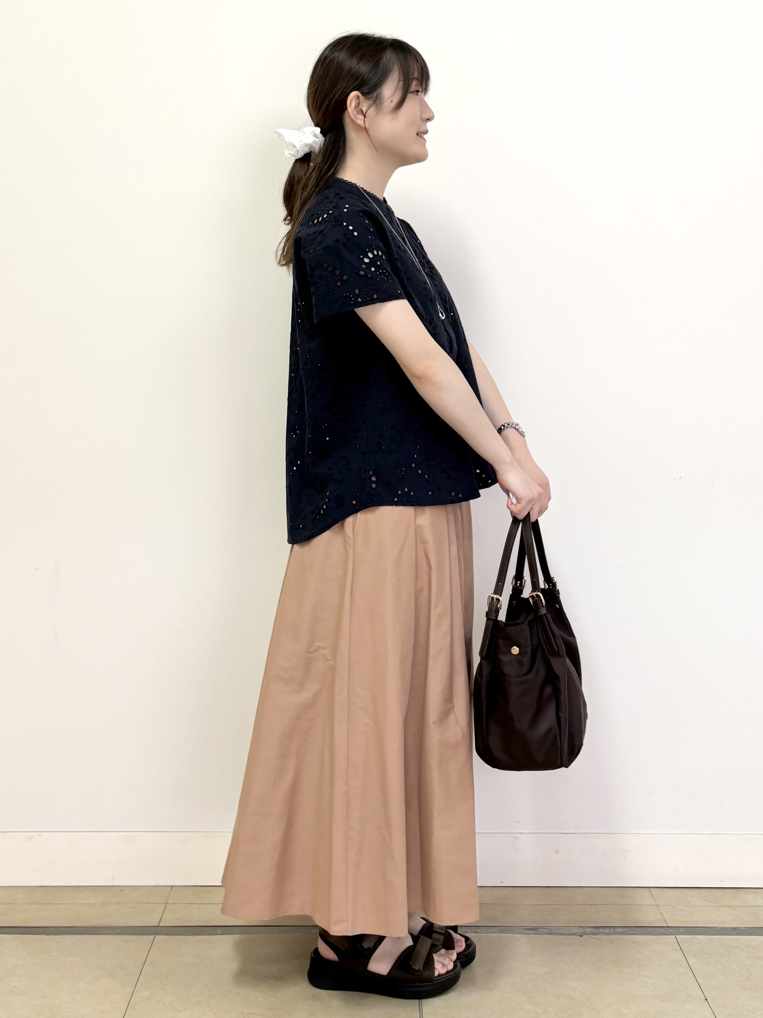 mikiさんの「Reflect｜【通勤◎】カットワーク刺繍レース シャツブラウス」を使ったコーディネート