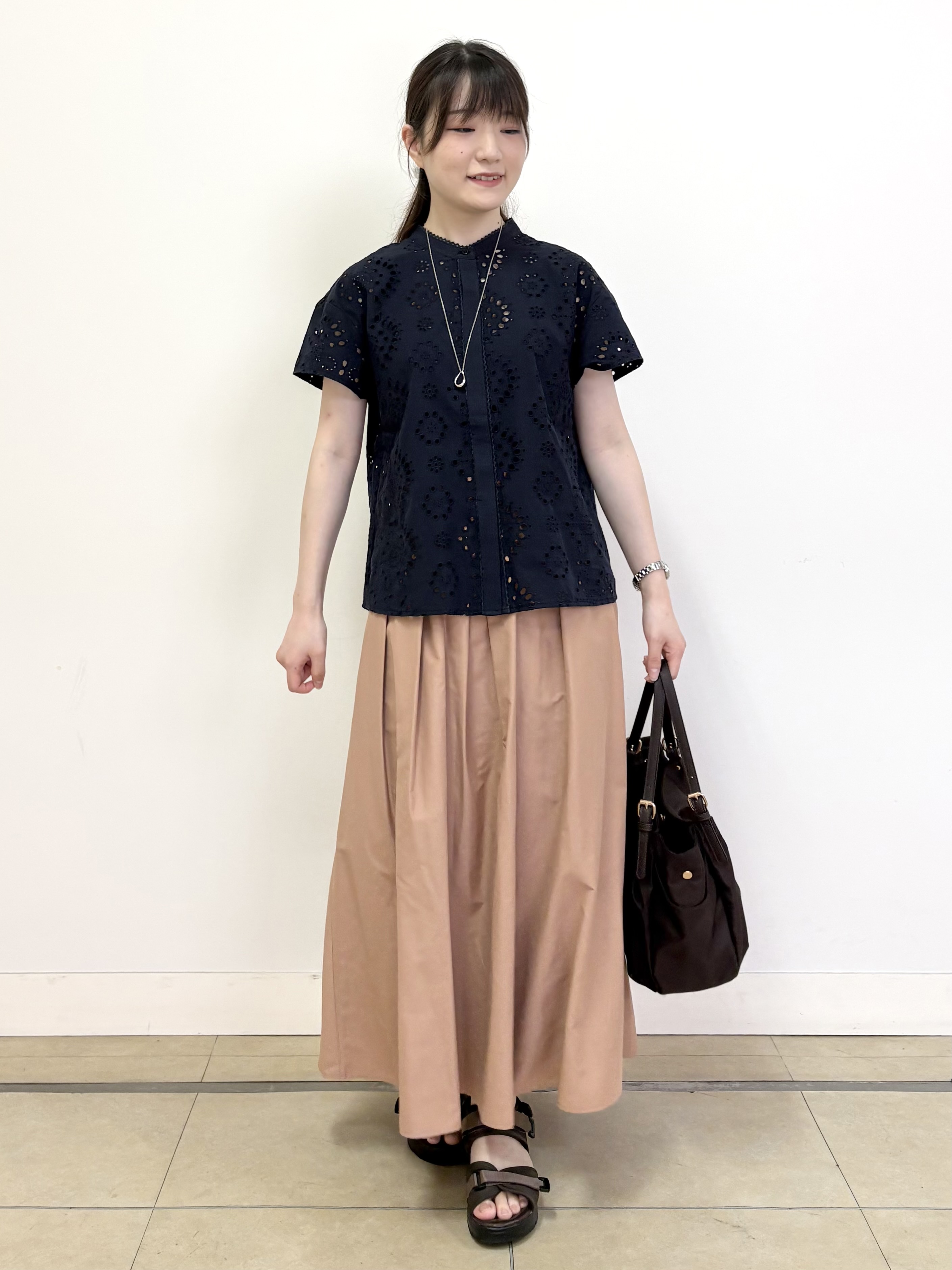 mikiさんの「Reflect｜【通勤◎】カットワーク刺繍レース シャツブラウス」を使ったコーディネート