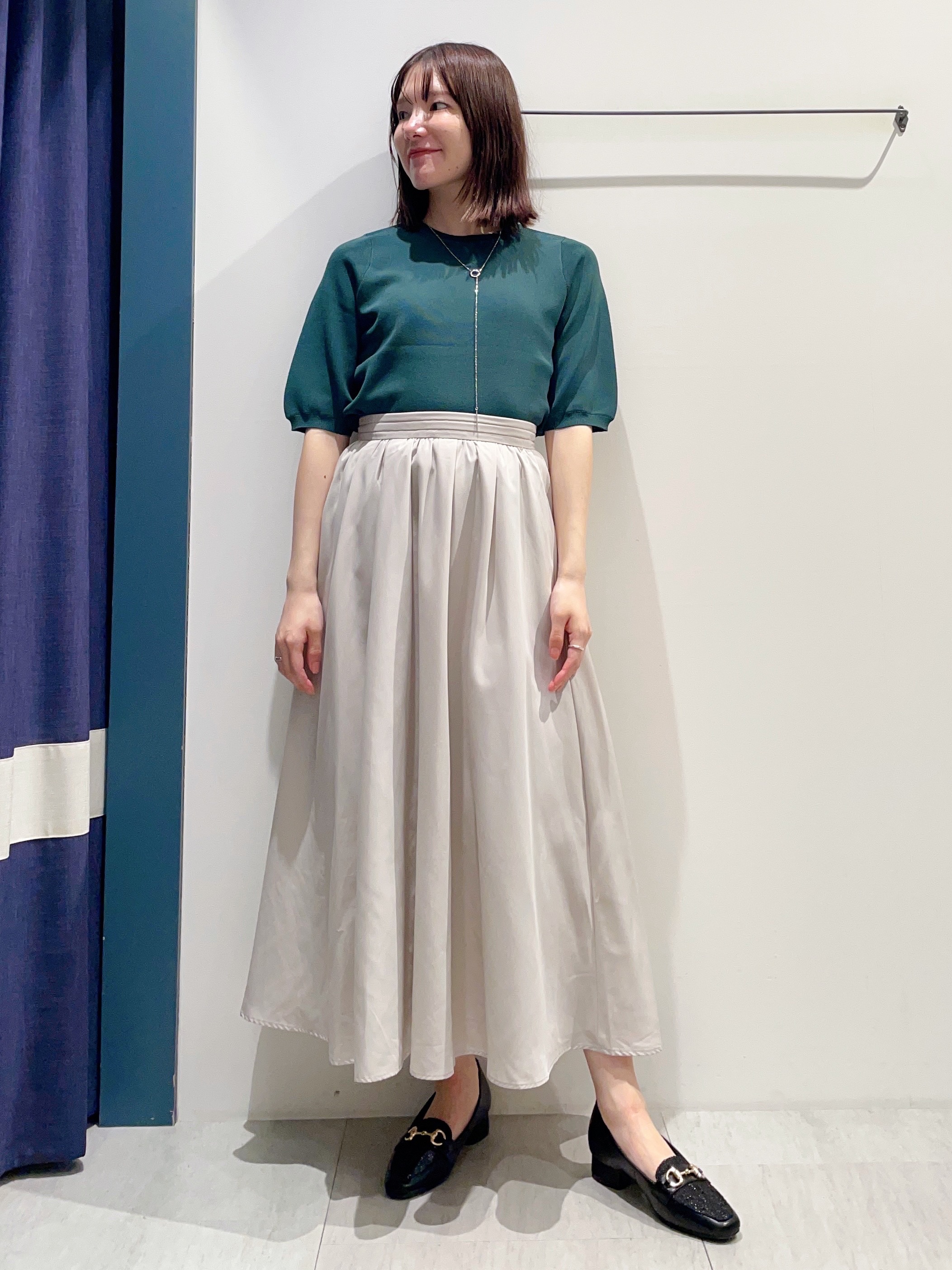 haruさんの「grove｜軽やかギャザーフレアスカート」を使ったコーディネート