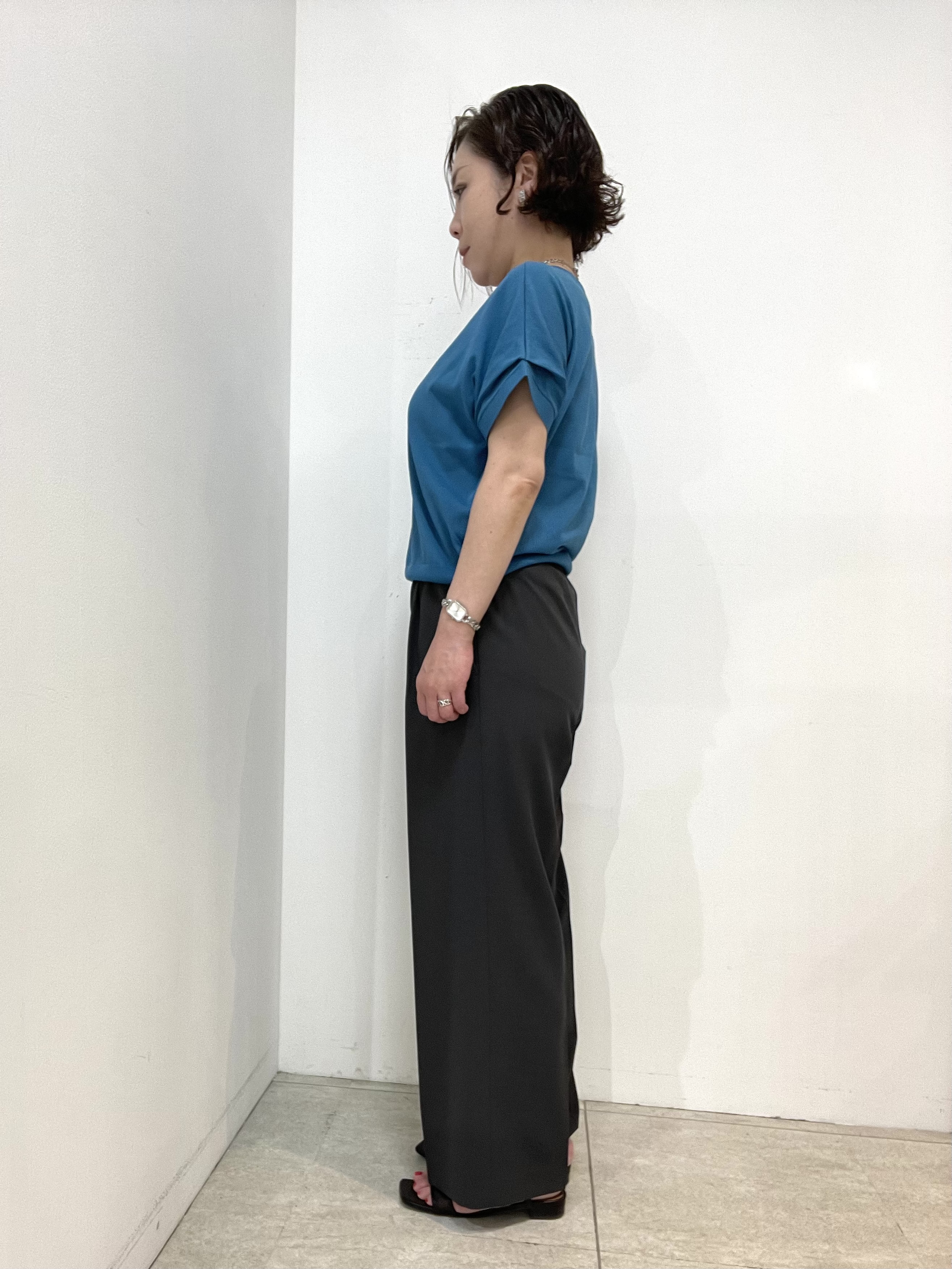 Wachiさんの「UNTITLED｜【肌に張りつきにくい/前後2WAY】ドライタッチコットンプルオーバー」を使ったコーディネート