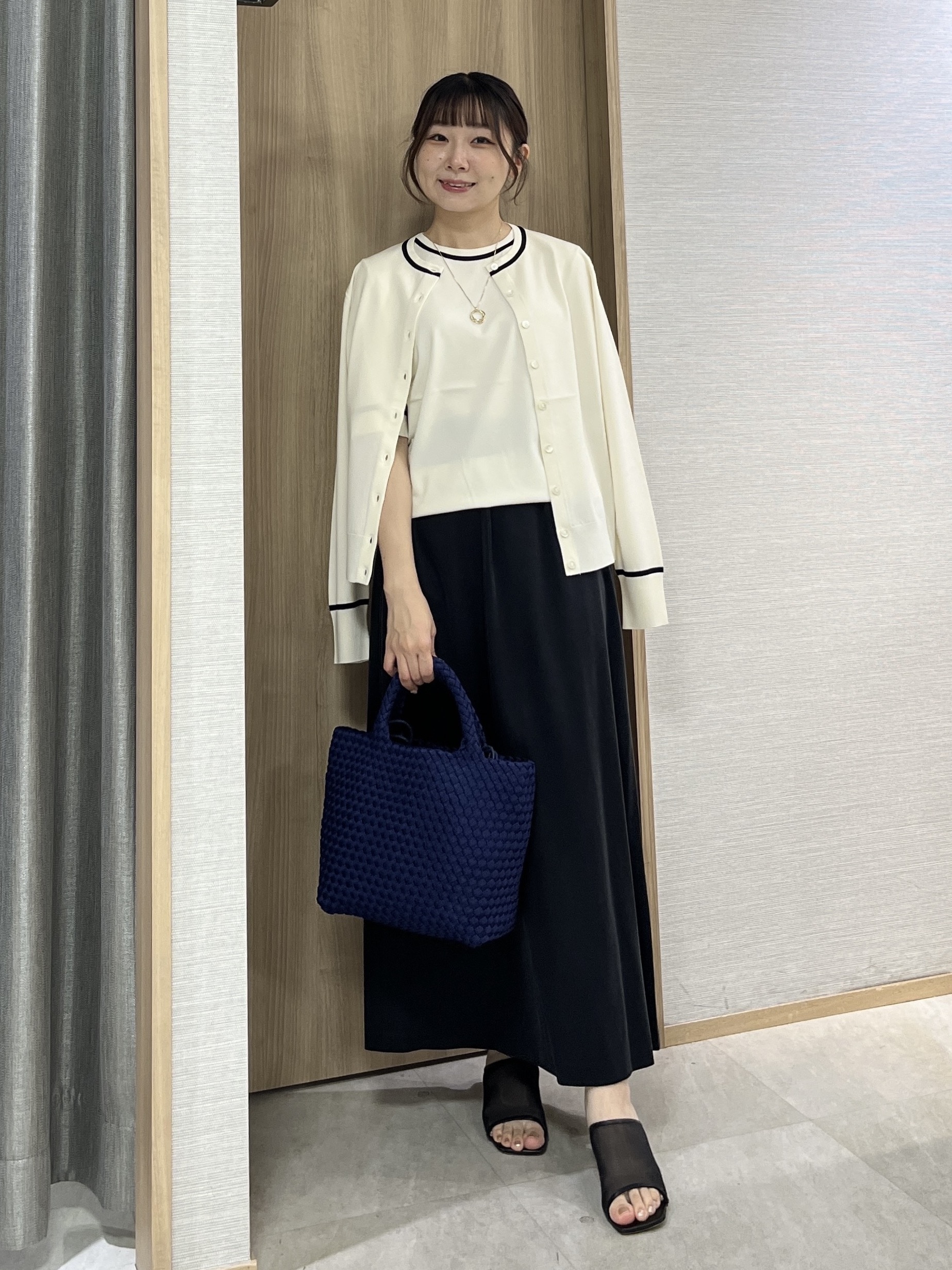 KAHOさんの「UNTITLED｜【アンサンブル可/上品な清涼感】コンパクト5分袖ニット」を使ったコーディネート