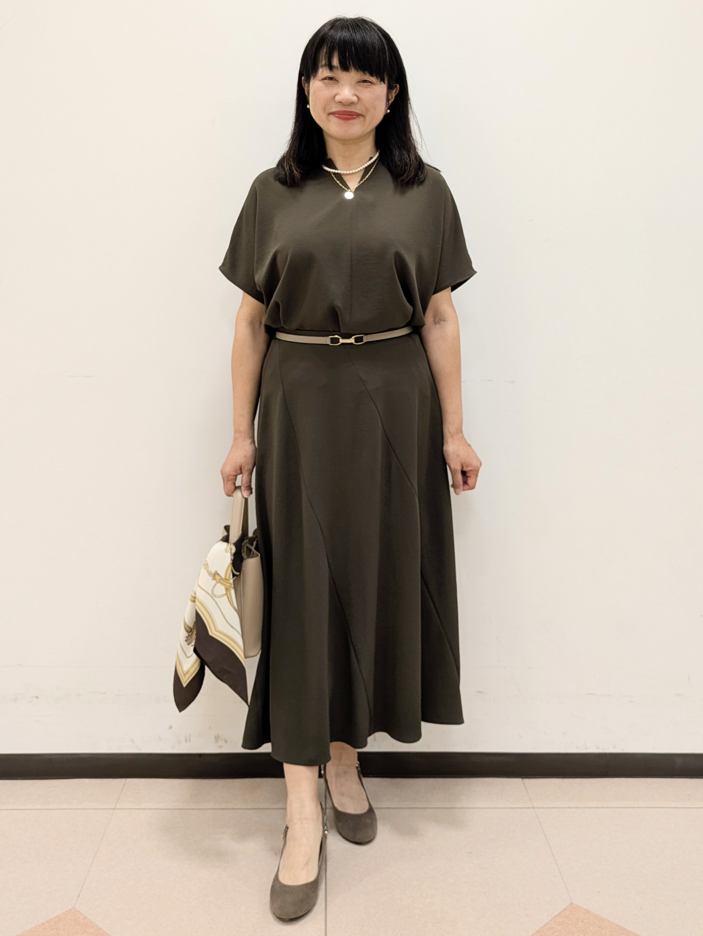 ともさんの「UNTITLED｜【セットアップ可/UVカット/前後2WAY】リラクシーフレンチスリーブブラウス」を使ったコーディネート